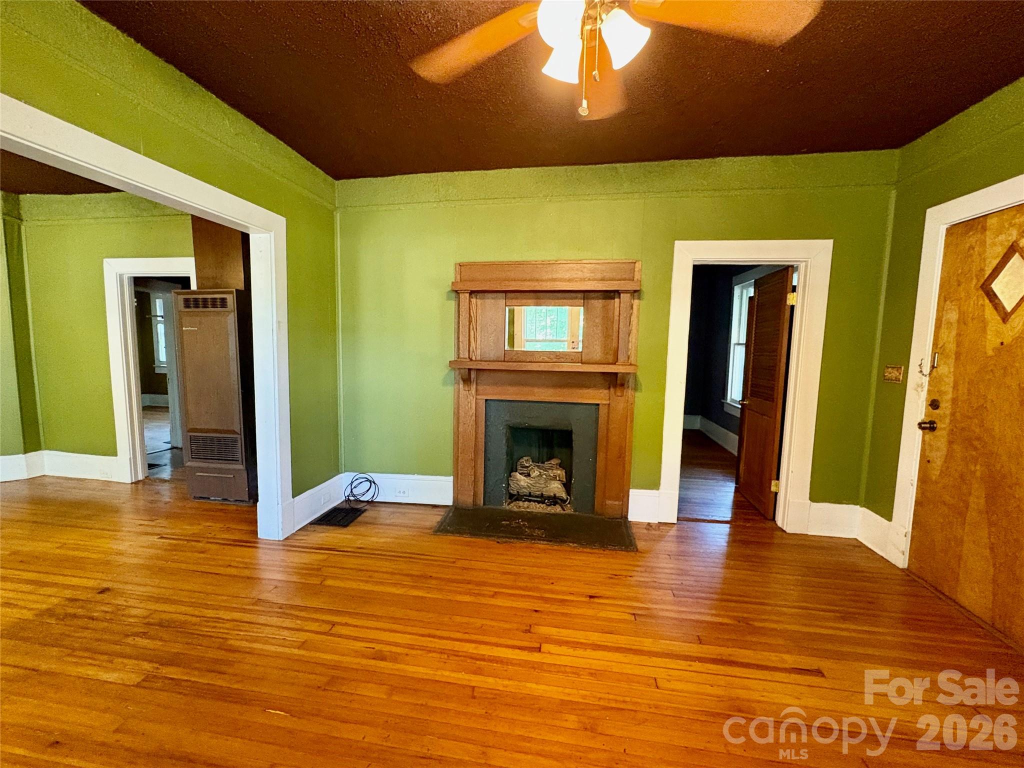 Single Family Residence at 40 Brownwood Avenue, Asheville, photo 7 of 38