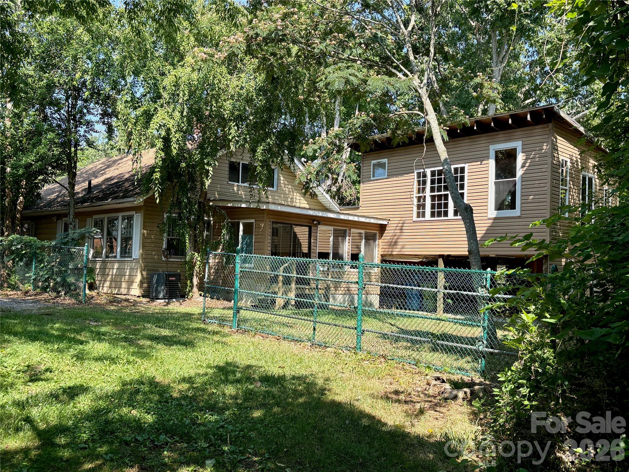 Single Family Residence at 40 Brownwood Avenue, Asheville, photo 35 of 38