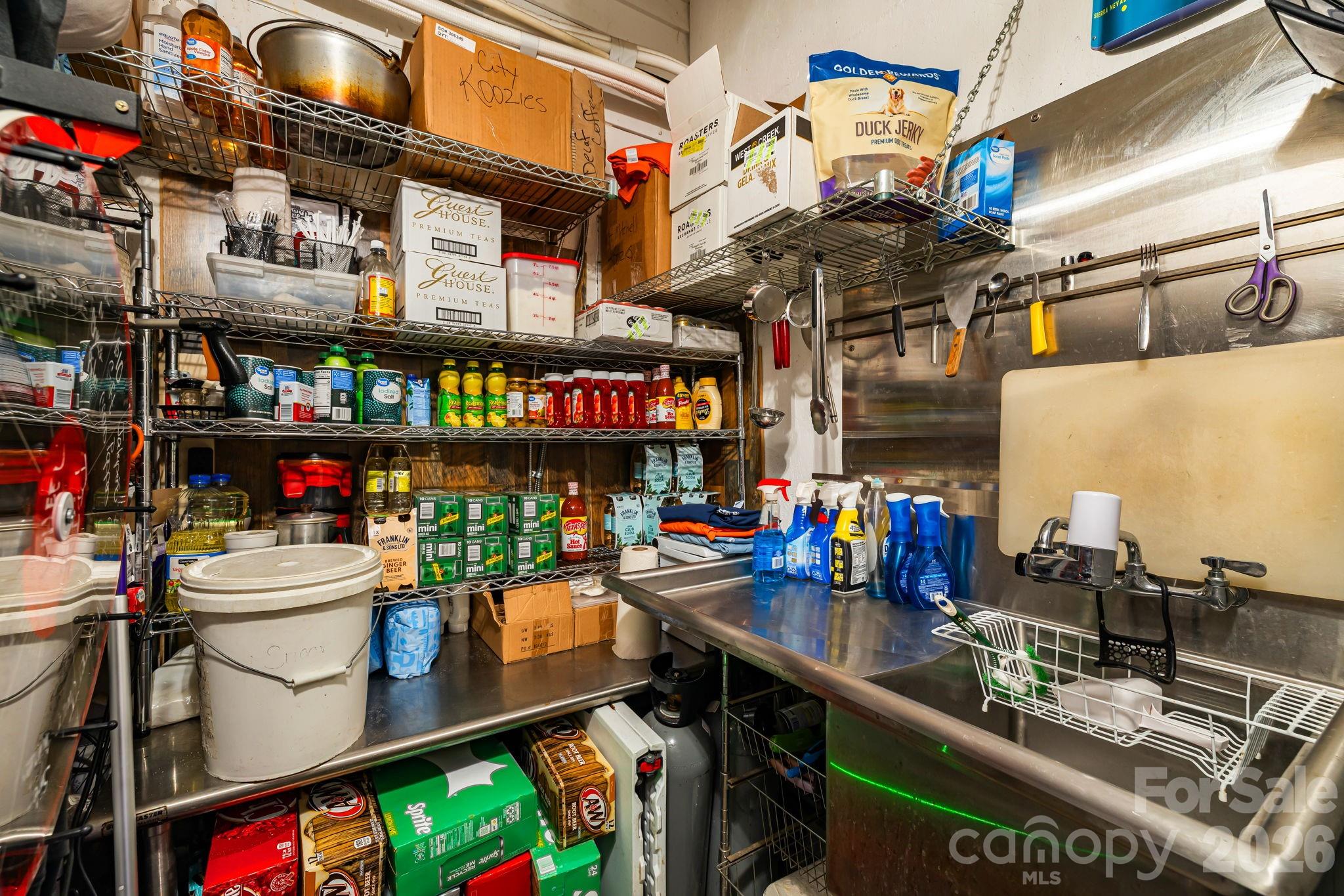 Food/Beverage at 670 Oak Avenue, Spruce Pine, photo 17 of 47