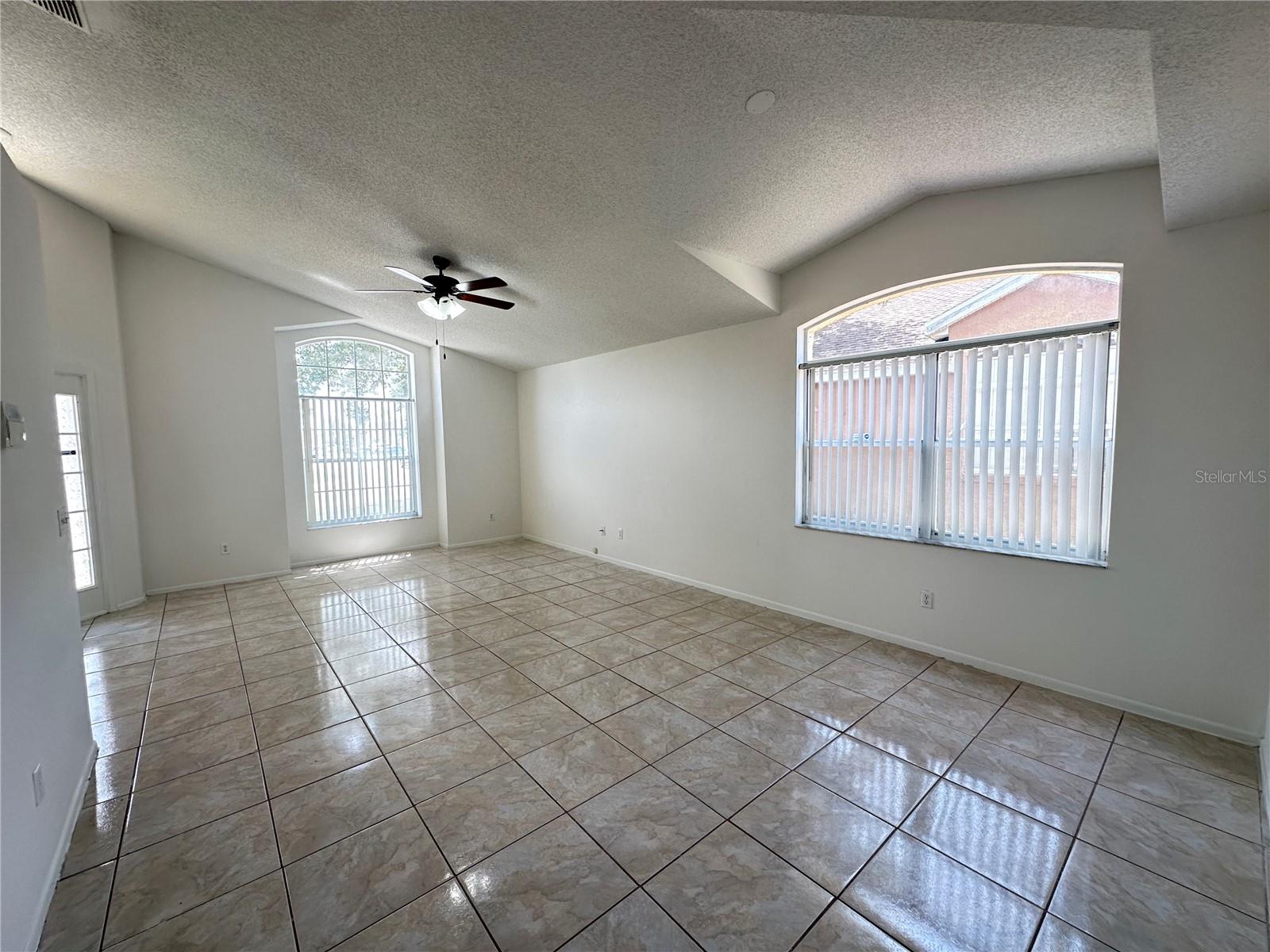Single Family Residence at 311 DOWNING CIR, DAVENPORT, photo 3 of 26