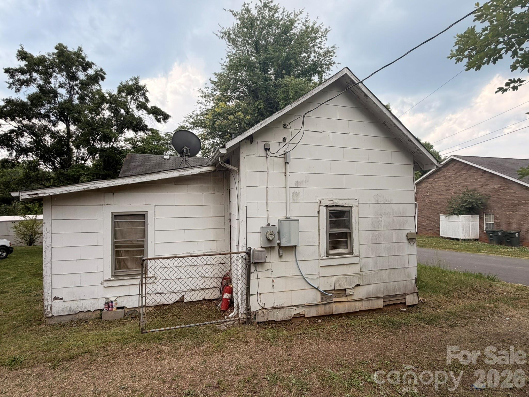 Single Family Residence at 430 E D Street, Newton, photo 4 of 5