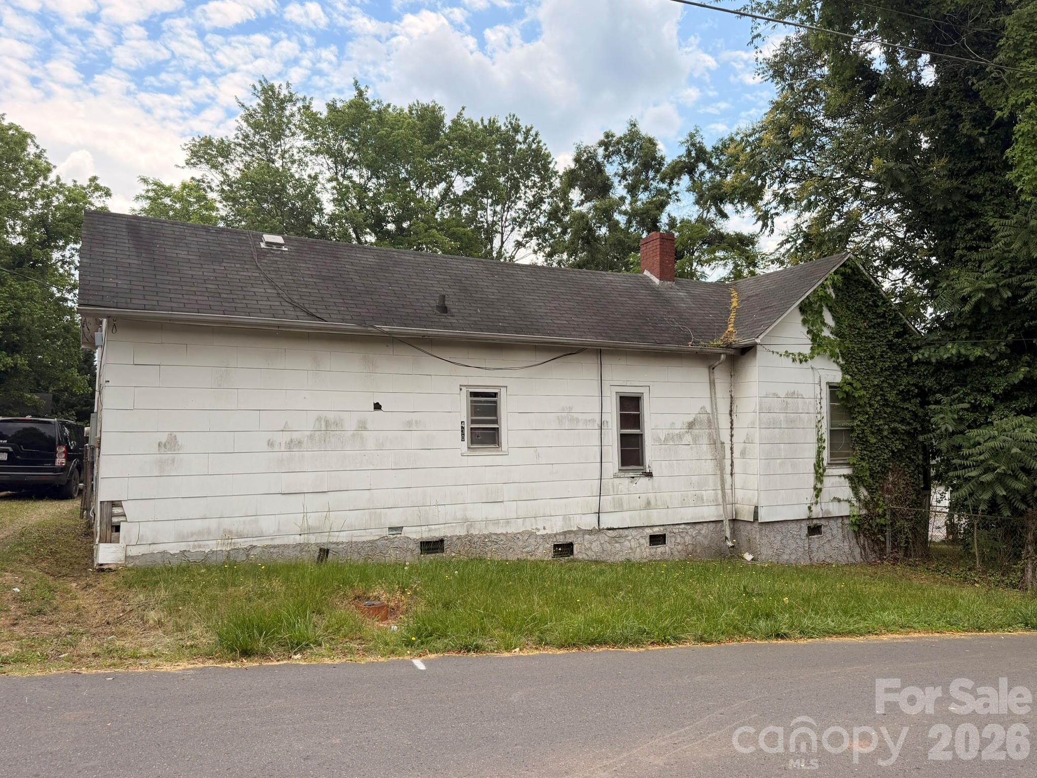 Single Family Residence at 430 E D Street, Newton, photo 5 of 5