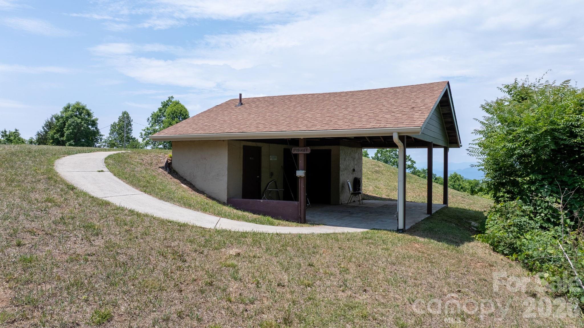 Community Picnic Area - 7042 Martin Lane, Morganton