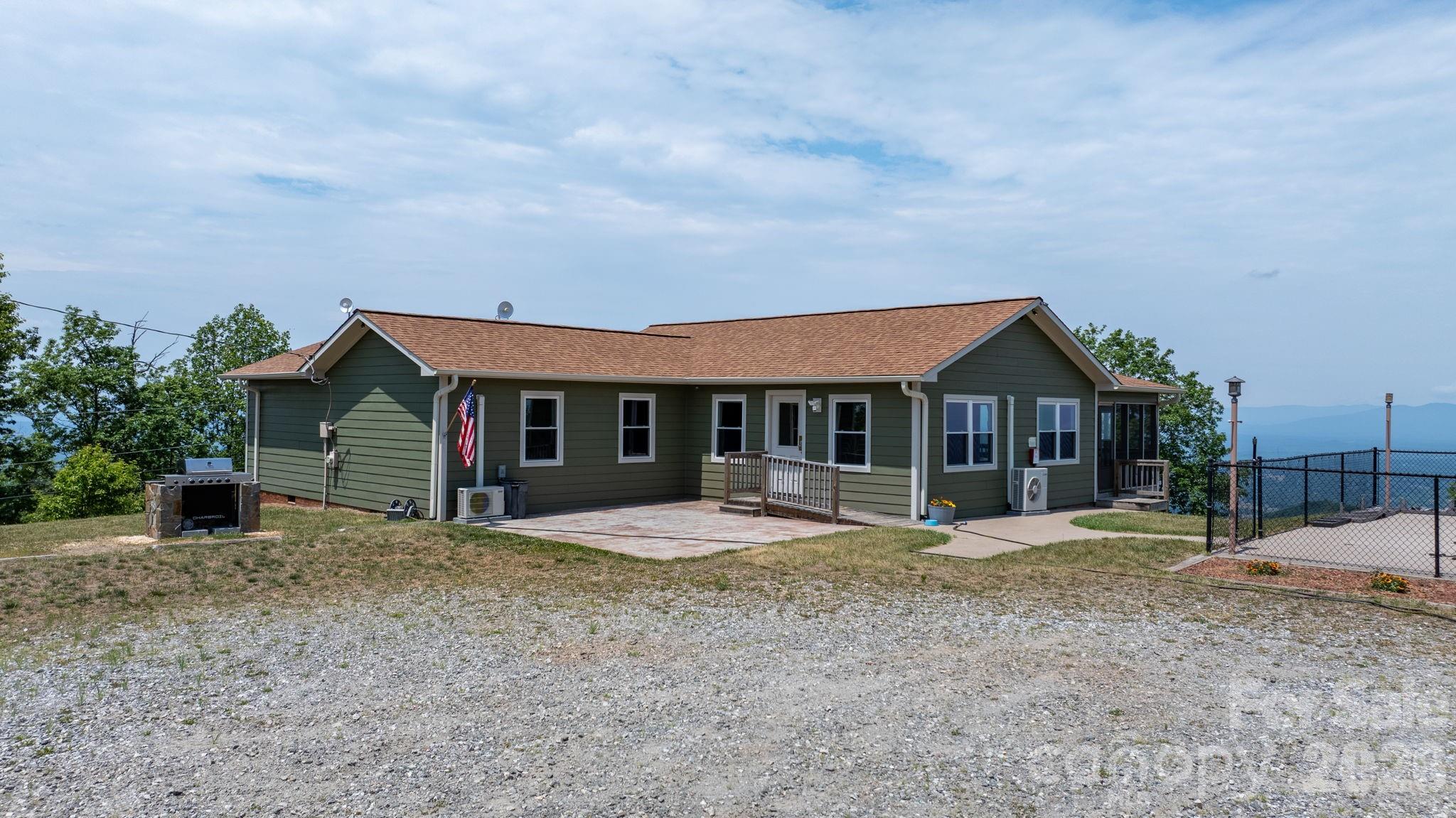 Community clubhouse - 7042 Martin Lane, Morganton