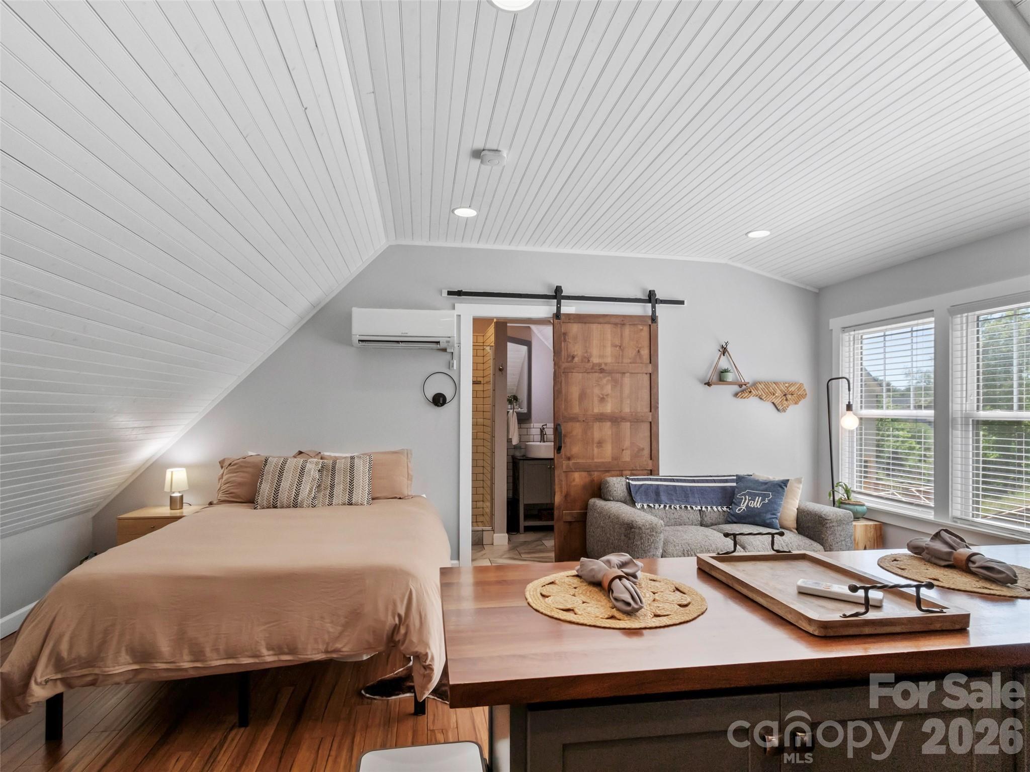 Duplex at 5 Fieldtop Lane, Arden, photo 8 of 45