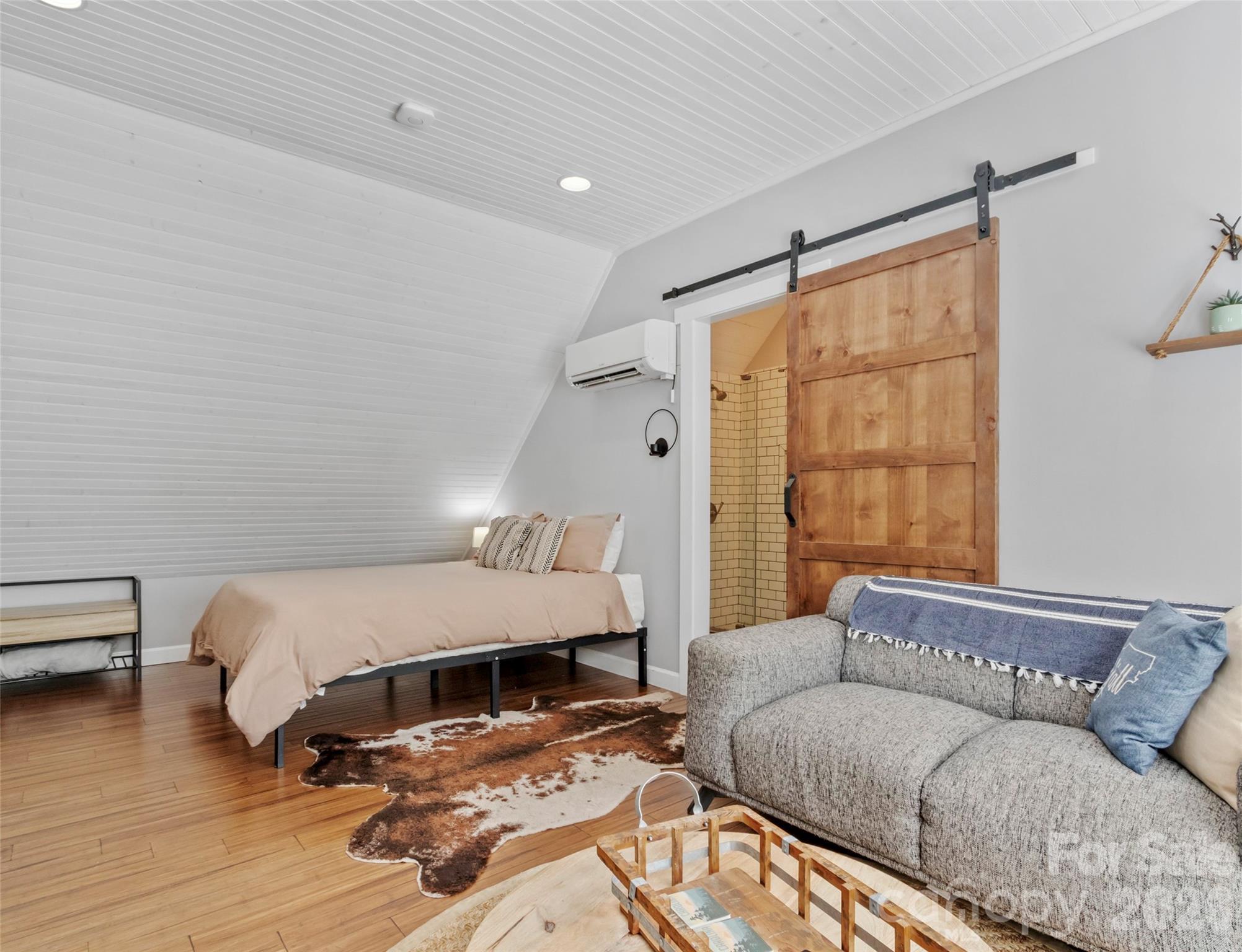 Duplex at 5 Fieldtop Lane, Arden, photo 11 of 45