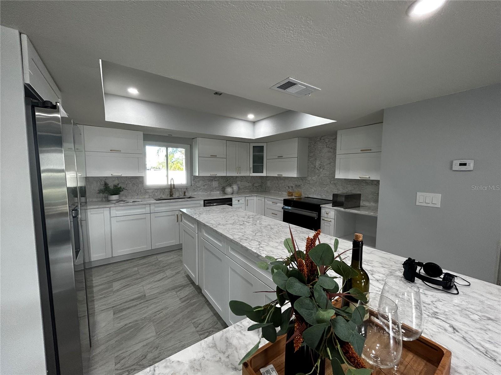 Single Family Residence at 6370 CONNIEWOOD SQ, NEW PORT RICHEY, photo 3 of 36