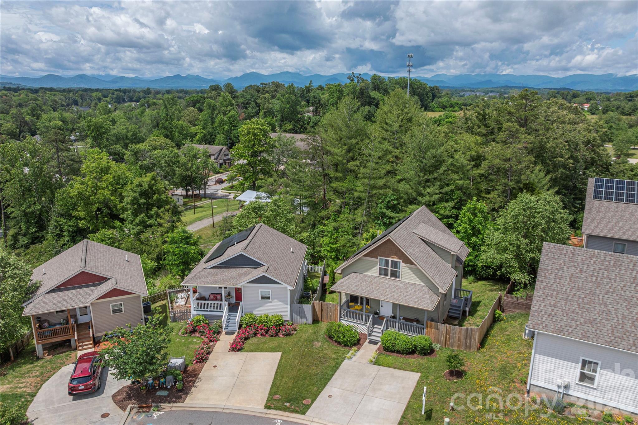 A Sweet Little Street - 5 Declan Drive, Weaverville