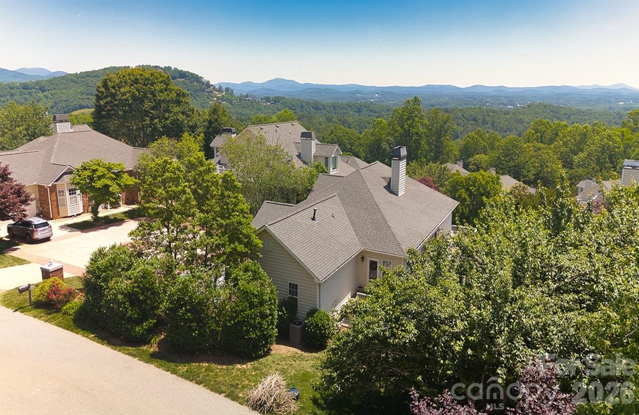 Townhouse at 606 Carriage Commons Drive, Hendersonville, photo 3 of 48