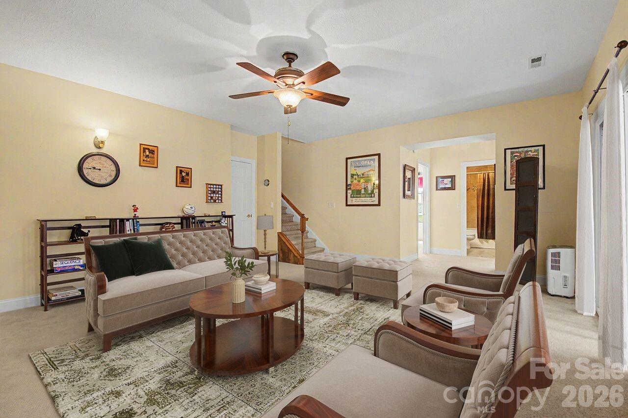 Virtually Staged - 606 Carriage Commons Drive, Hendersonville