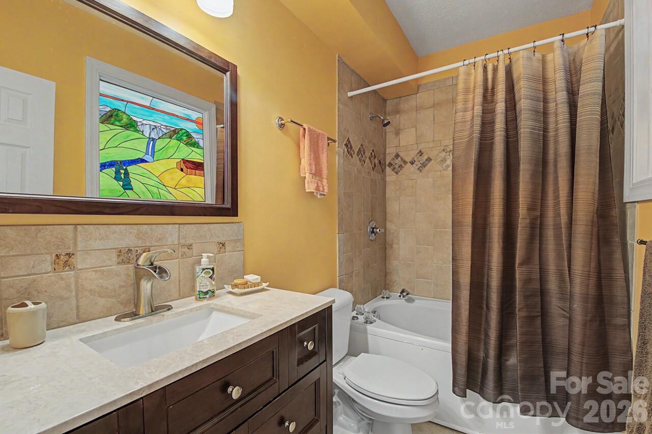 Stylish Guest Bath Lower Level - 606 Carriage Commons Drive, Hendersonville