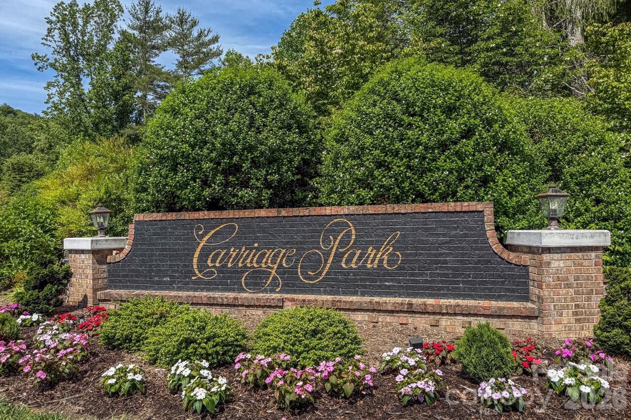 Gated Entrance. - 606 Carriage Commons Drive, Hendersonville