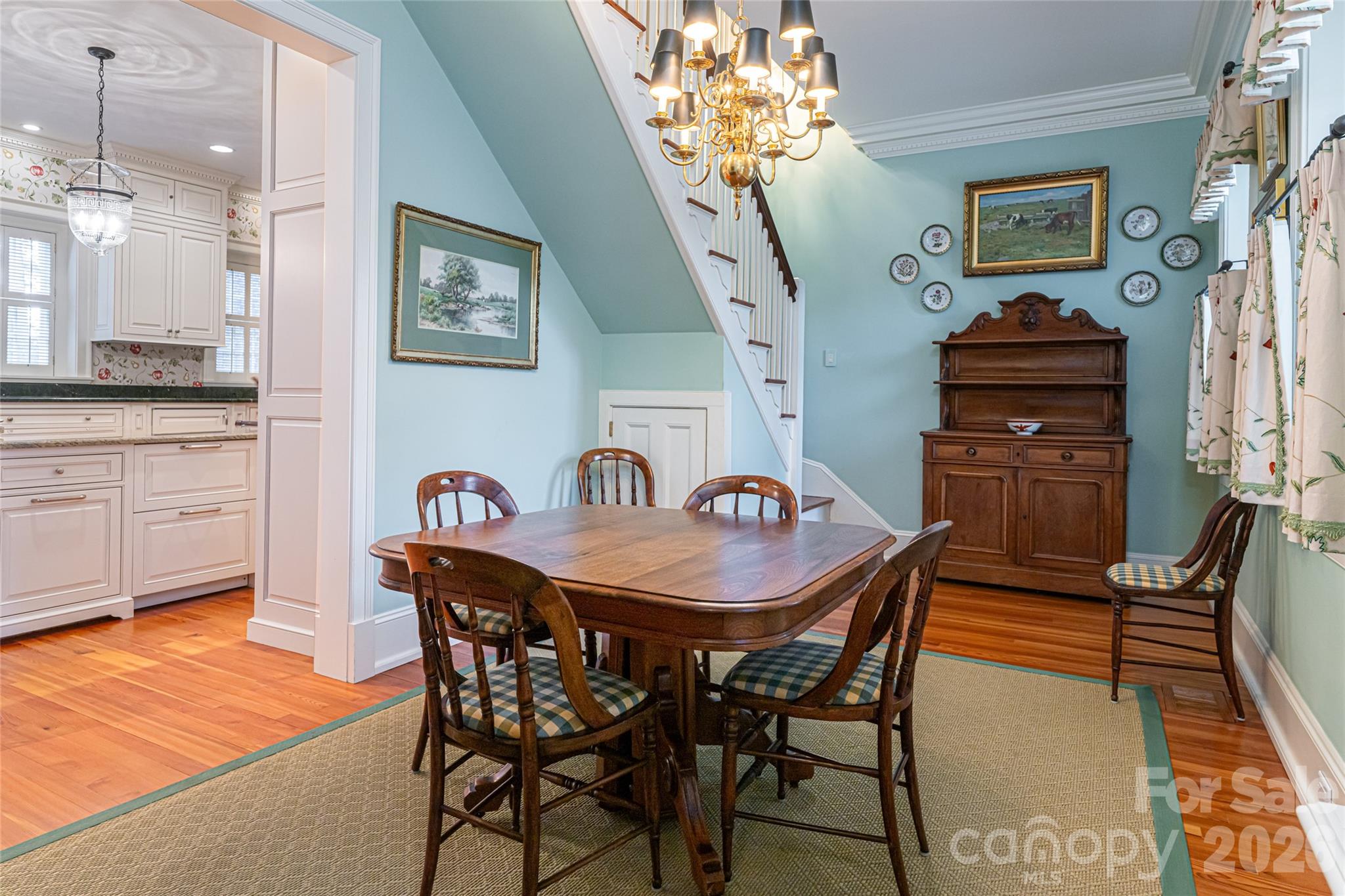 The Breakfast Room - 324 Vanderbilt Road, Asheville