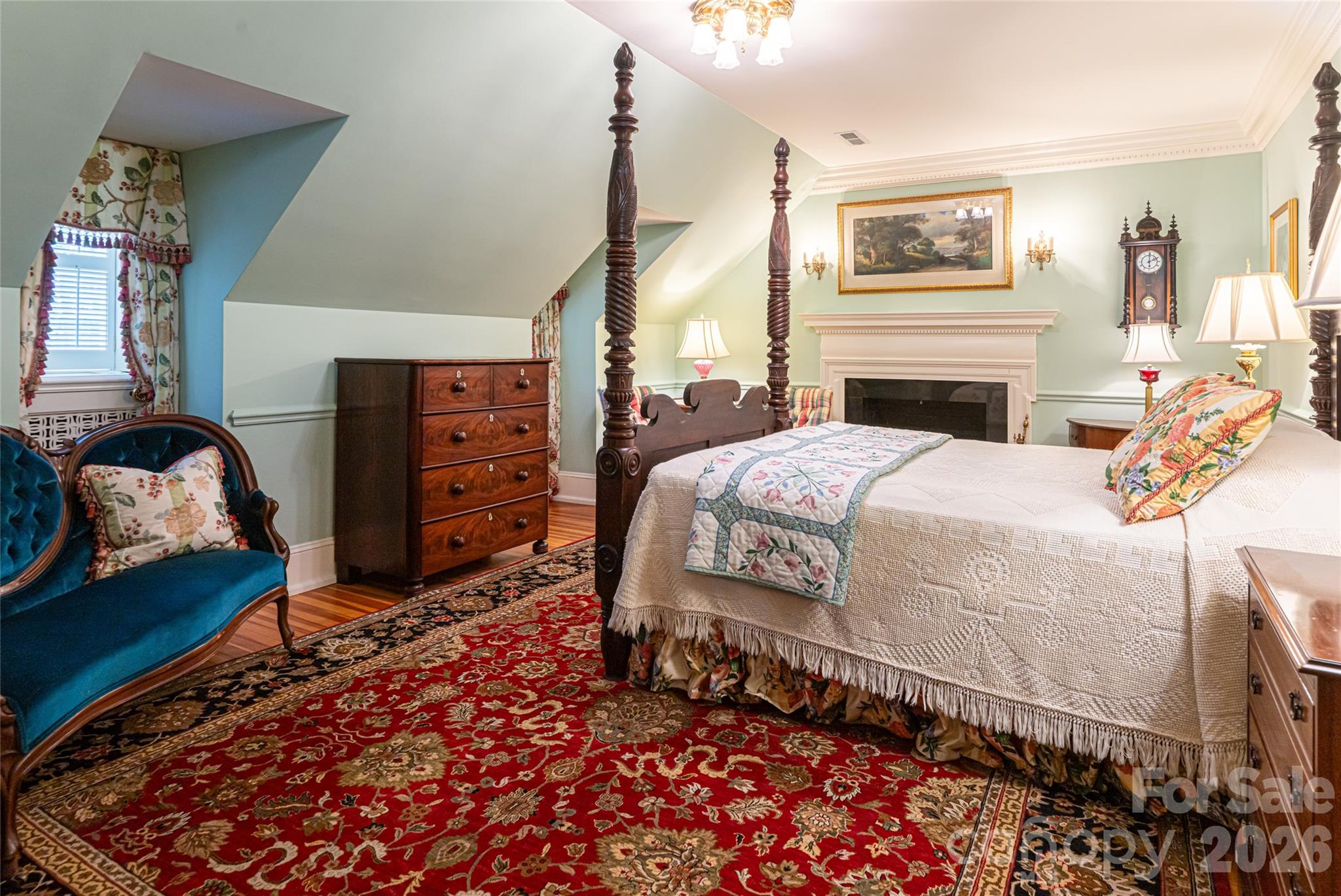 Upstairs Guest Room 2 - 324 Vanderbilt Road, Asheville
