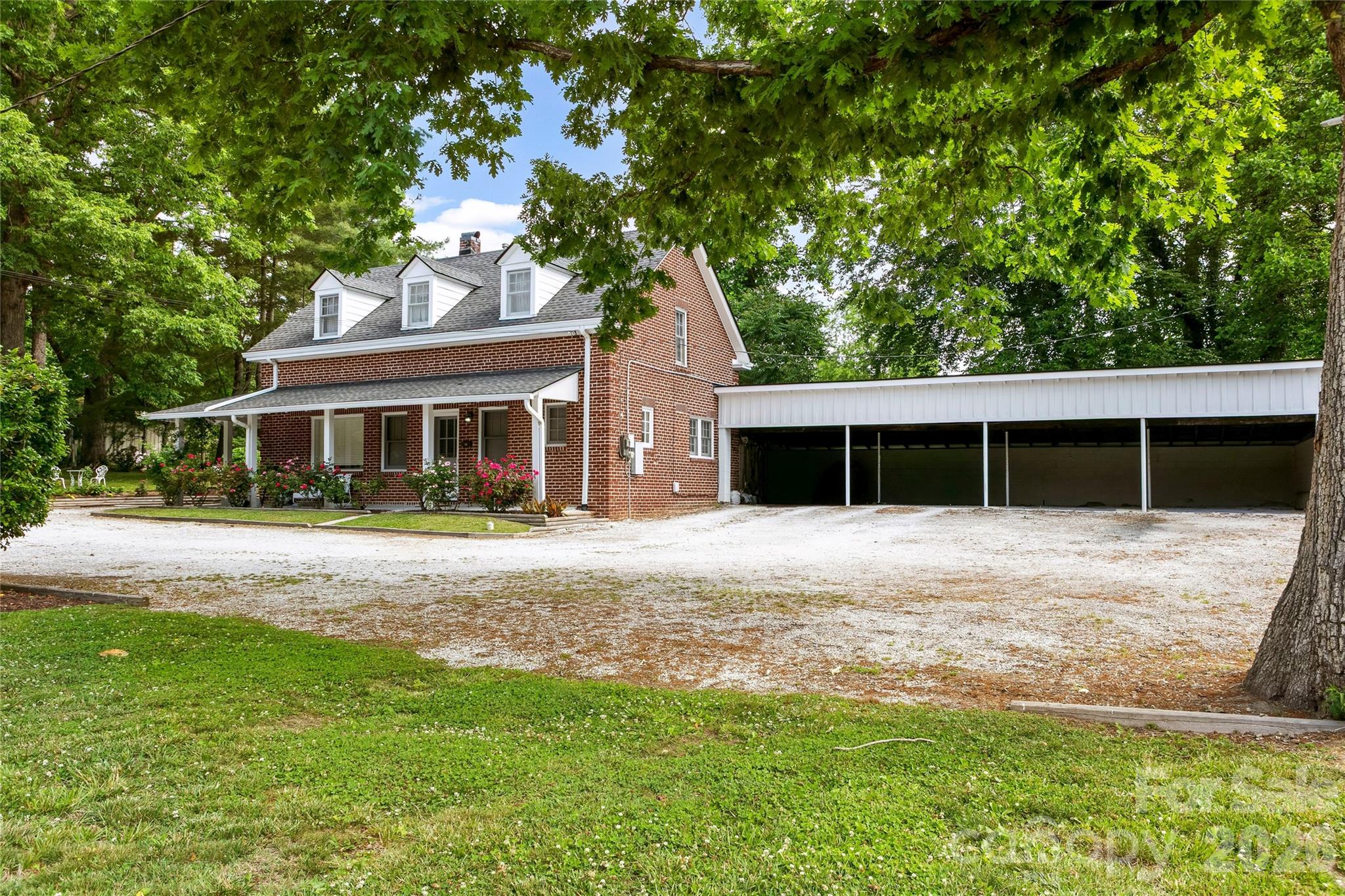 Rental Cottage and 4 car carport - 1518 Greenville Highway, Hendersonville