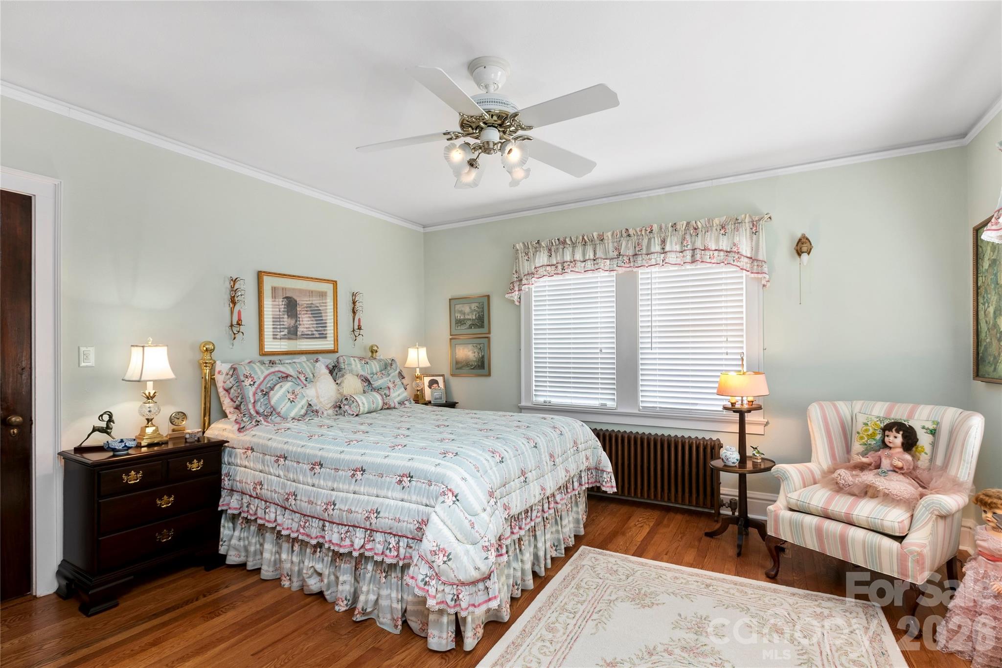 2nd upstairs bedroom - 1518 Greenville Highway, Hendersonville