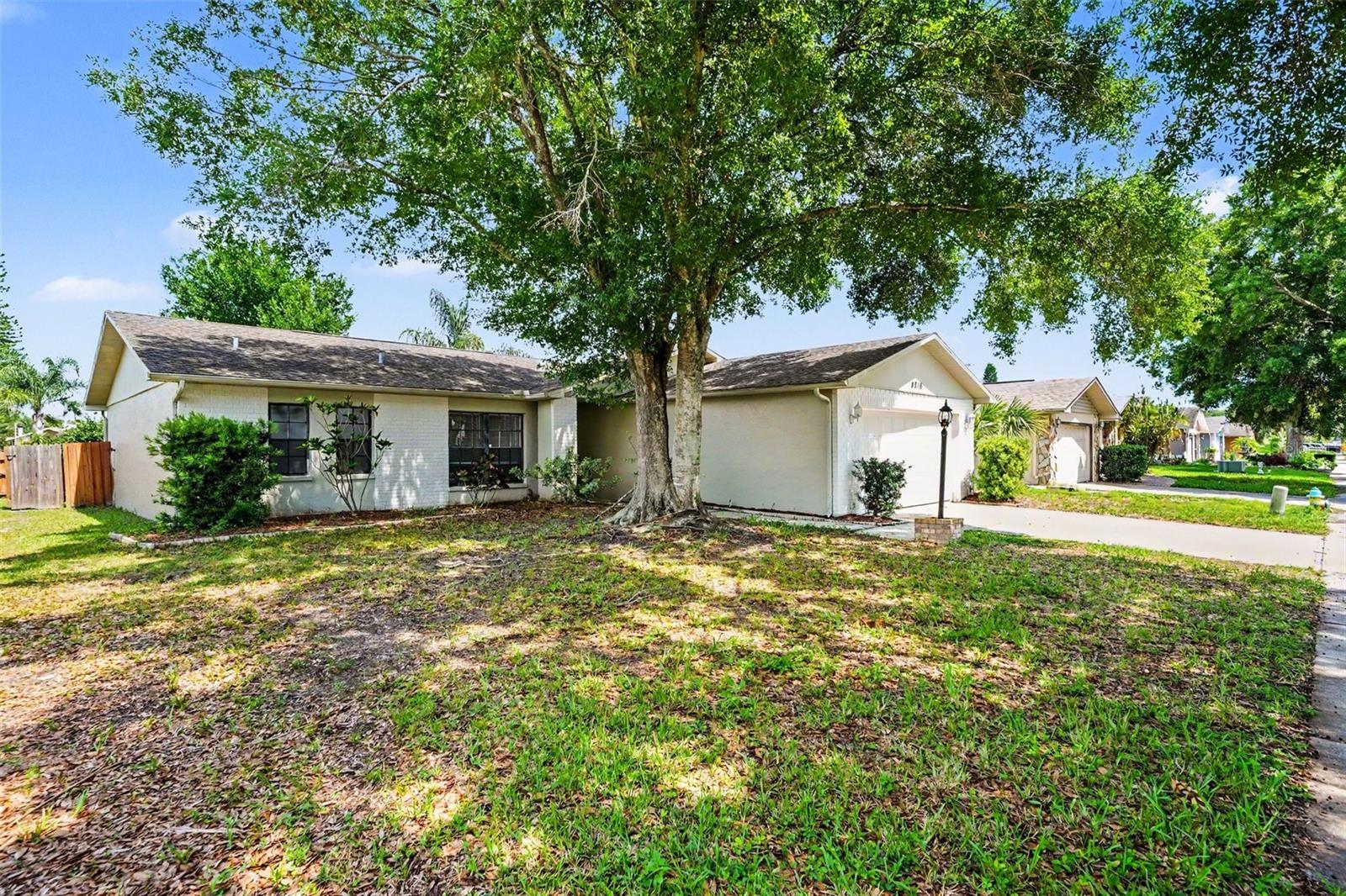 Single Family Residence at 4816 W ADDAX DR, NEW PORT RICHEY, photo 2 of 28