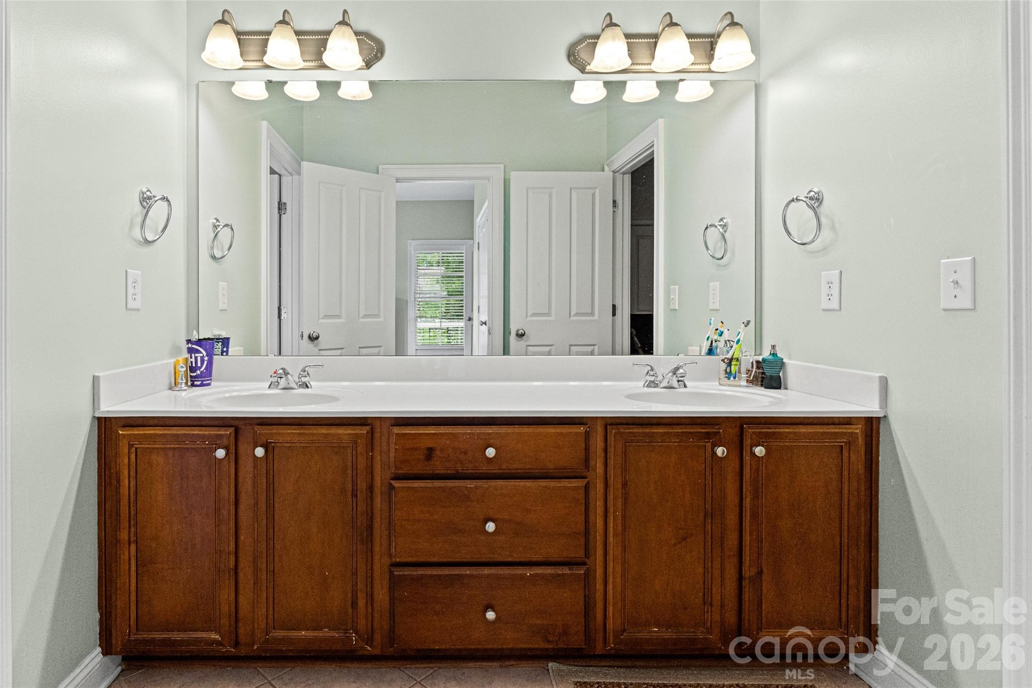 Single Family Residence at 904 Tuckerton Drive, Fort Mill, photo 32 of 45