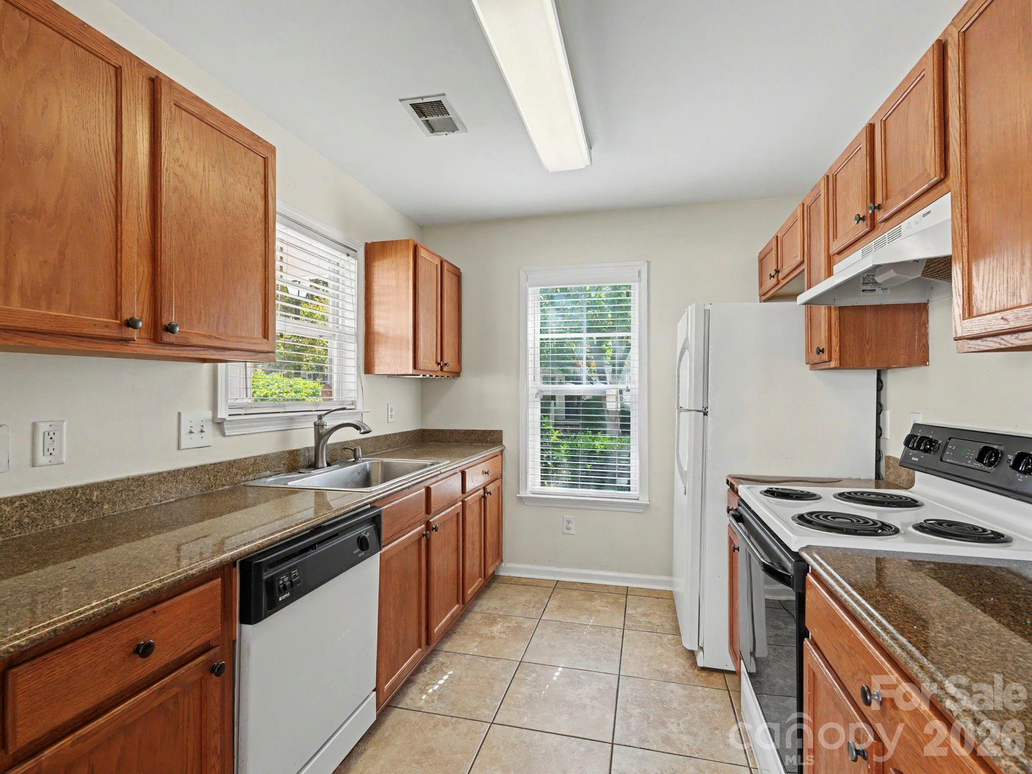 Townhouse at 8339 Brickle Lane, Huntersville, photo 7 of 31