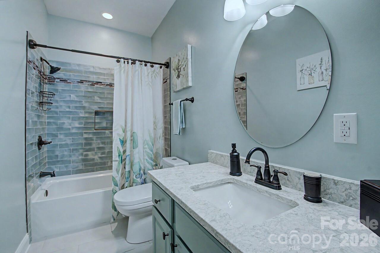 Masterfully Renovated Guest Bath Main - 606 Carriage Commons Drive, Hendersonville