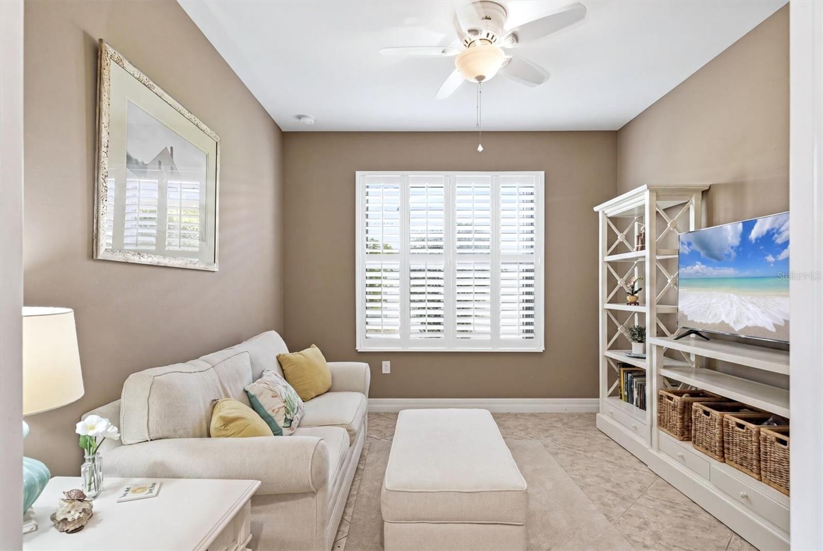 Bonus Room/Den/ Office - 19454 RIZZUTO ST, VENICE