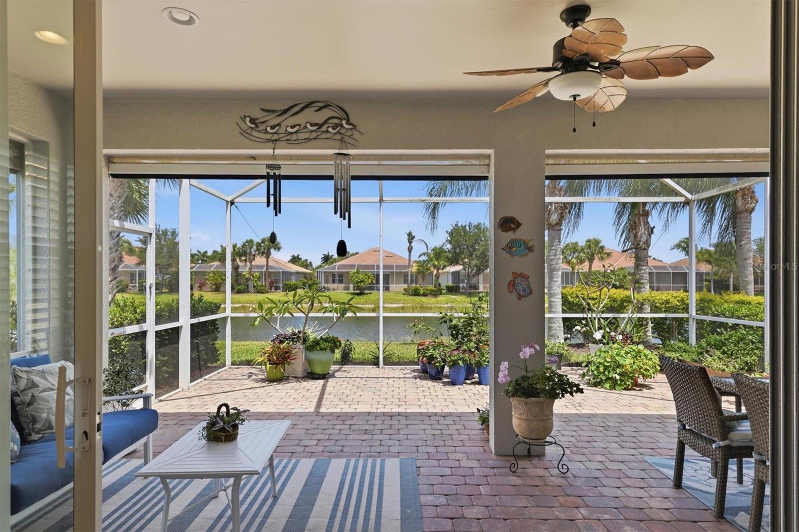 Lanai/ Lakefront - 19454 RIZZUTO ST, VENICE