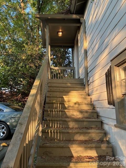 Triplex at 930 S Miller Street, Gastonia, photo 18 of 24