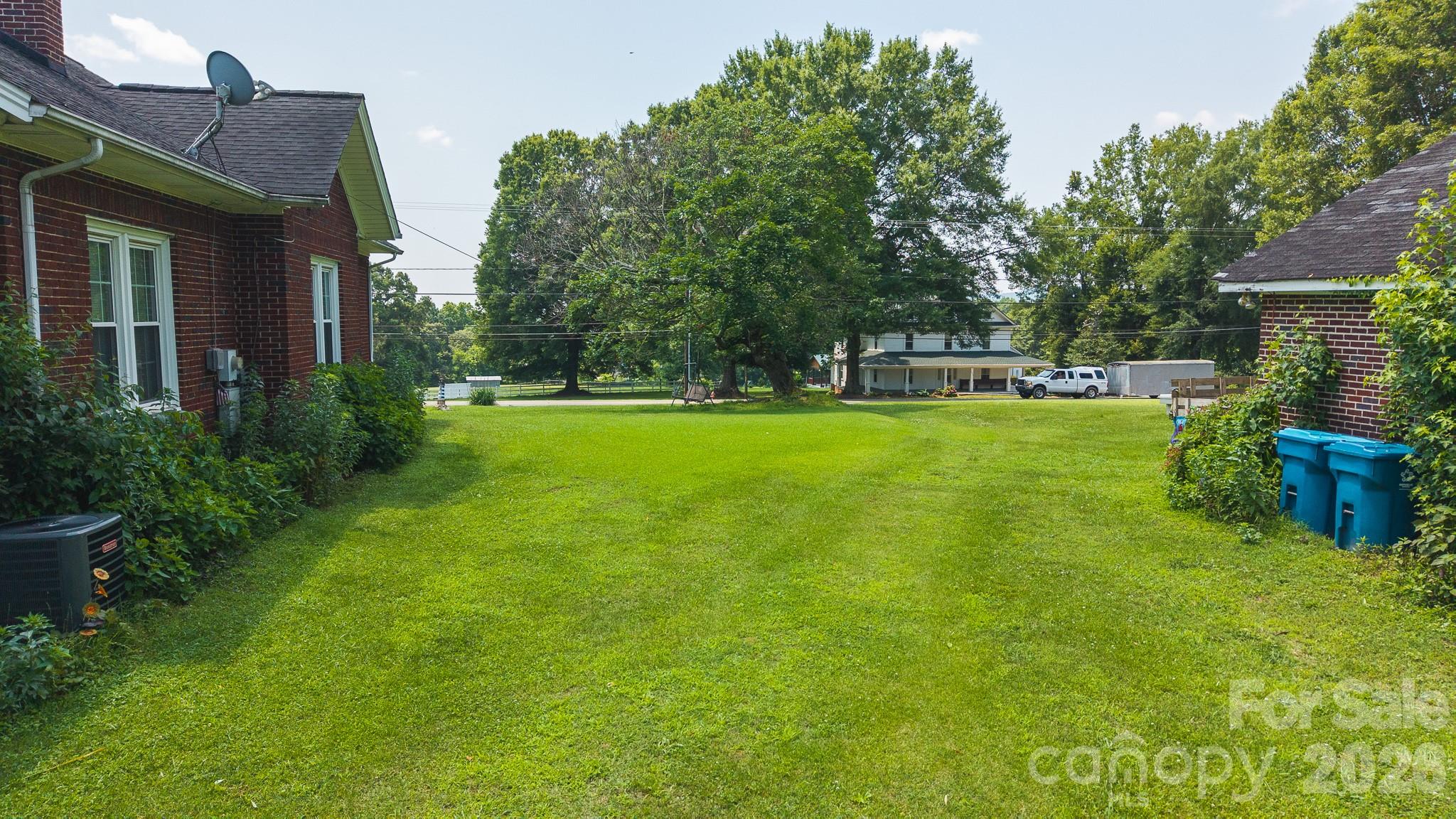 Single Family Residence at 1040 NC 90 Highway W, Taylorsville, photo 18 of 34