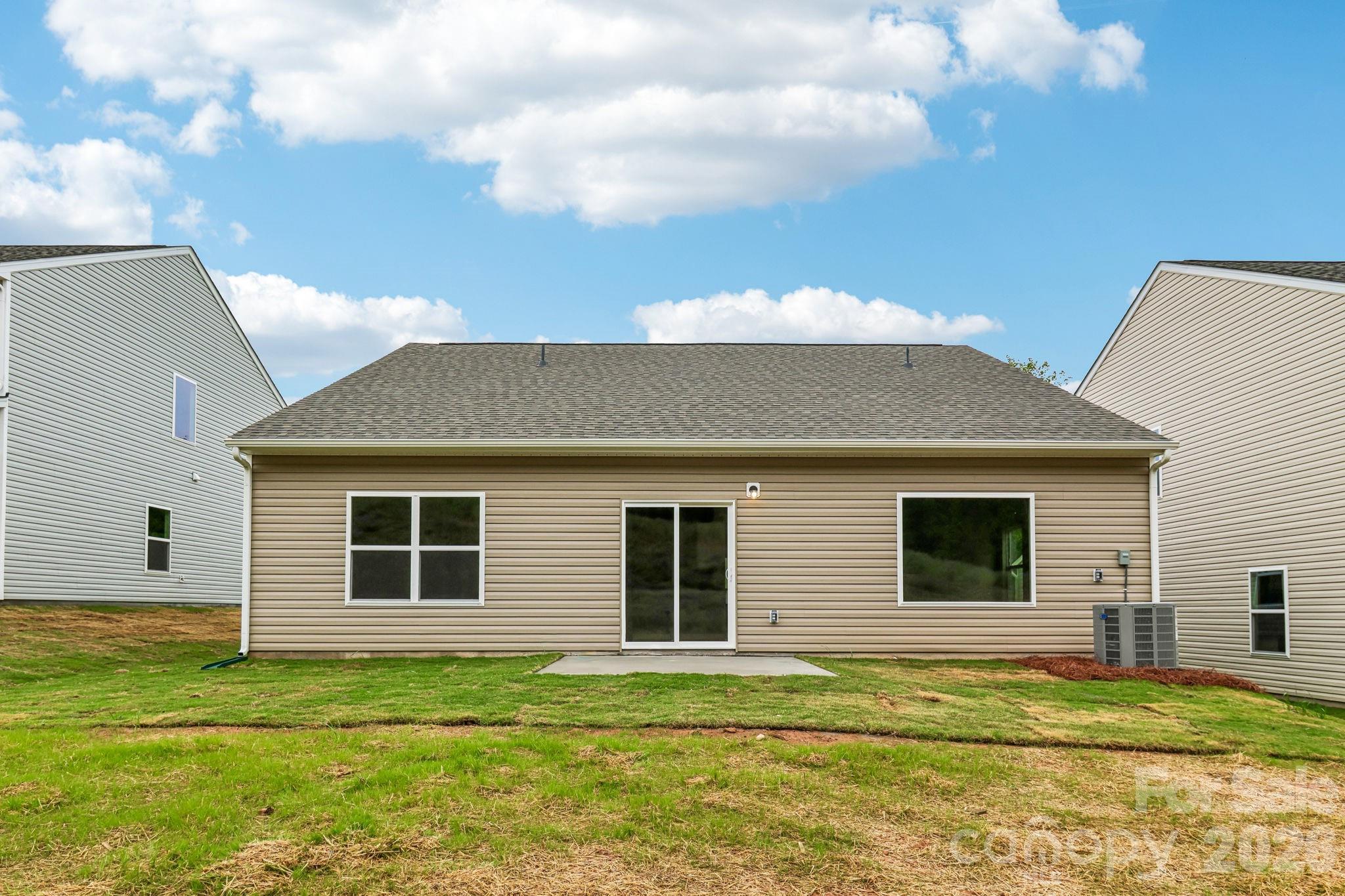 Single Family Residence at 804 Willow Estates Drive, Shelby, photo 3 of 25