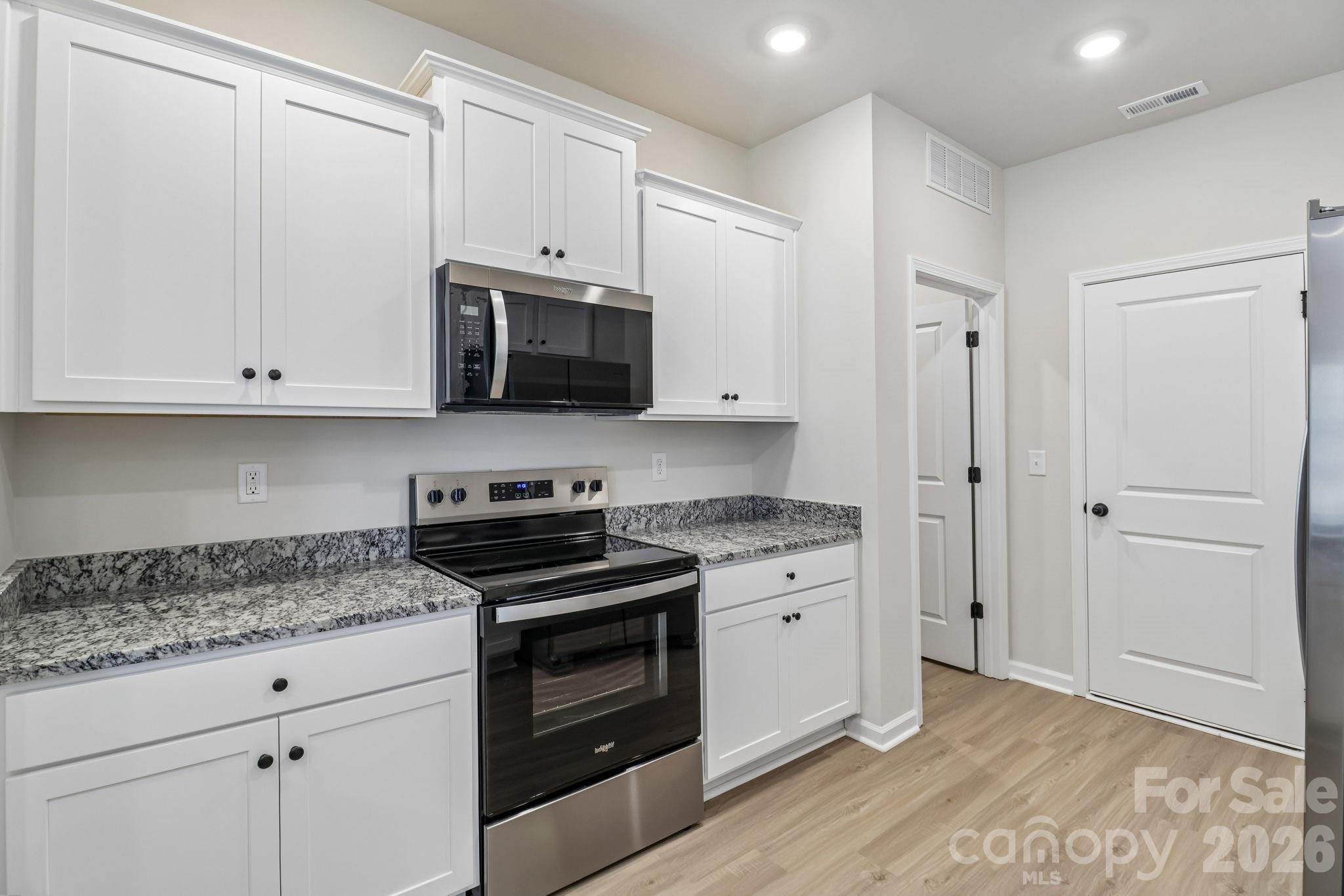 Single Family Residence at 804 Willow Estates Drive, Shelby, photo 16 of 25
