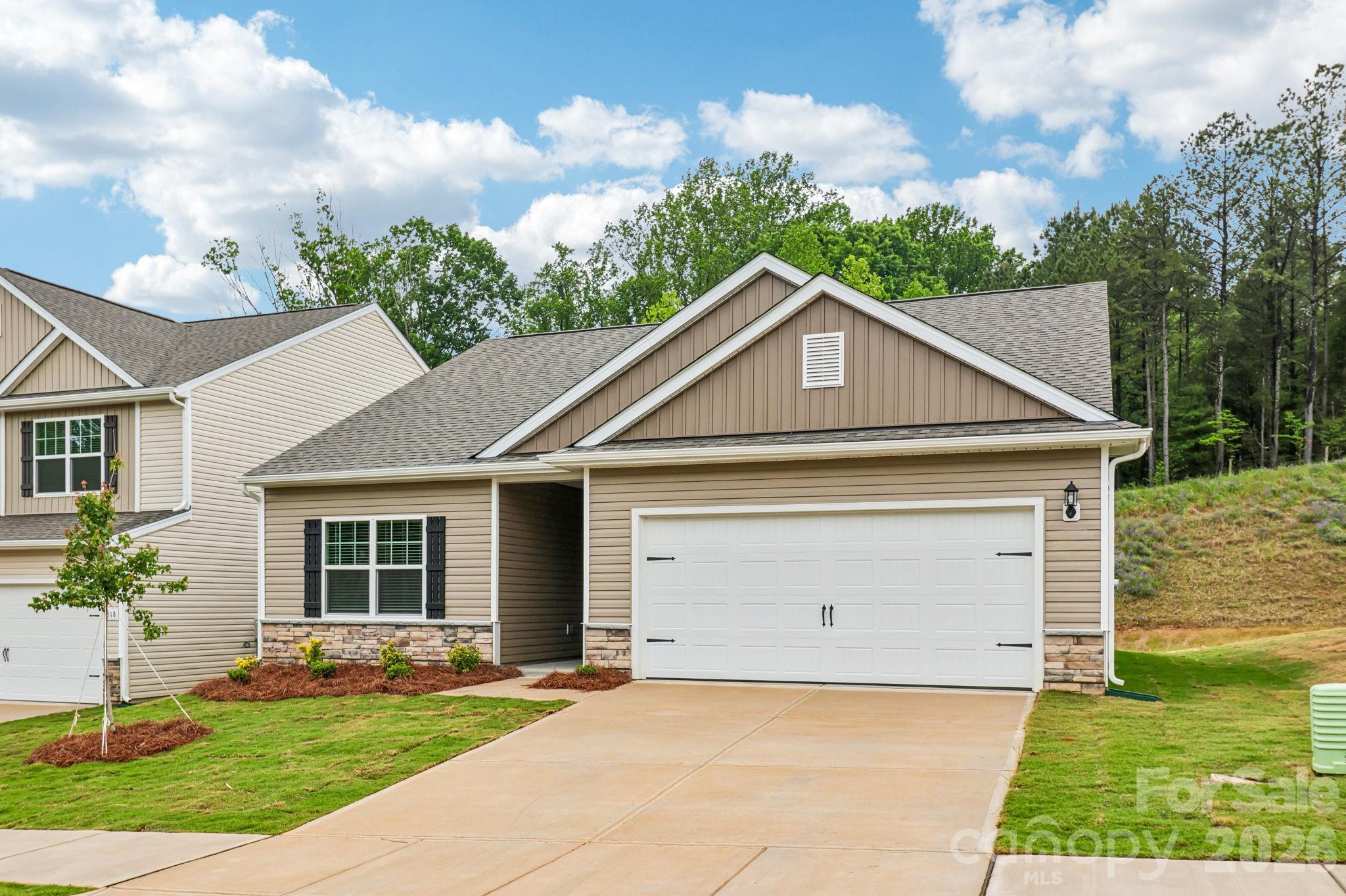Single Family Residence at 704 Willow Estates Drive, Shelby, photo 2 of 25