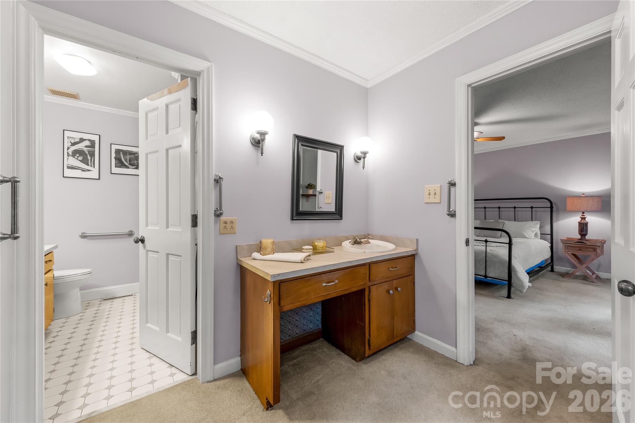 Primary dressing room - 2038 Skyway Drive, Monroe