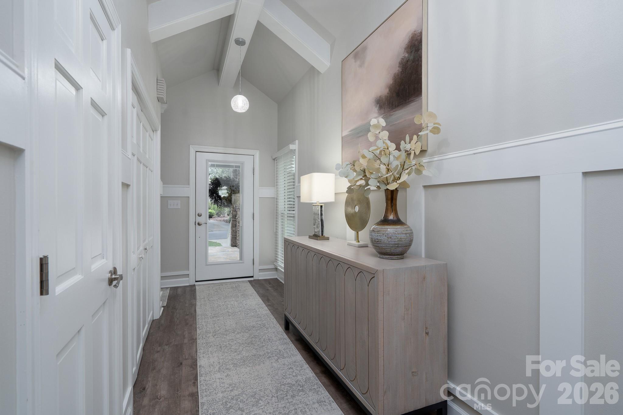 Entry Hall - 444 Millingport Lane, New London