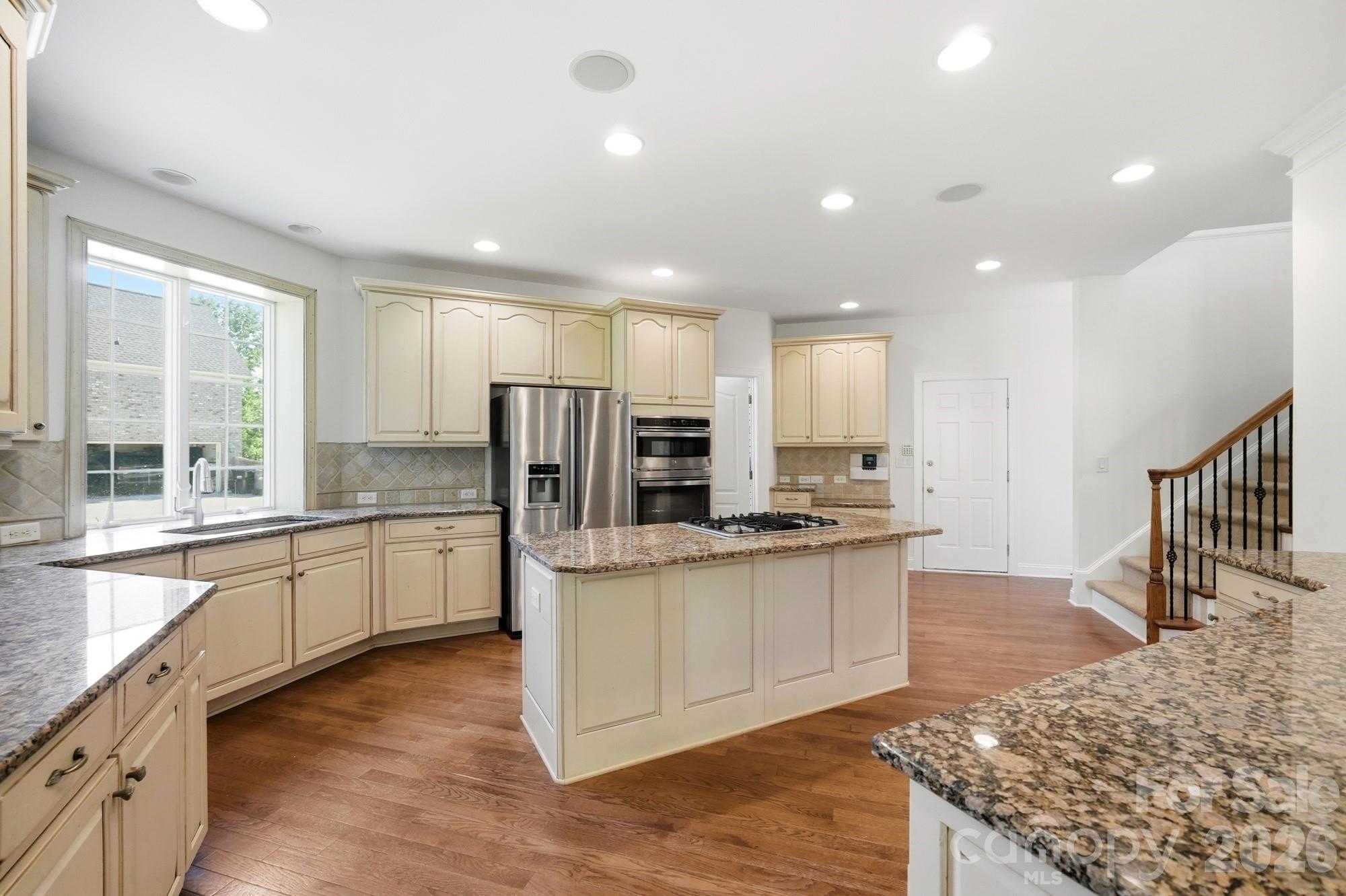 Single Family Residence at 2016 Autumn Blossom Lane, Waxhaw, photo 10 of 48