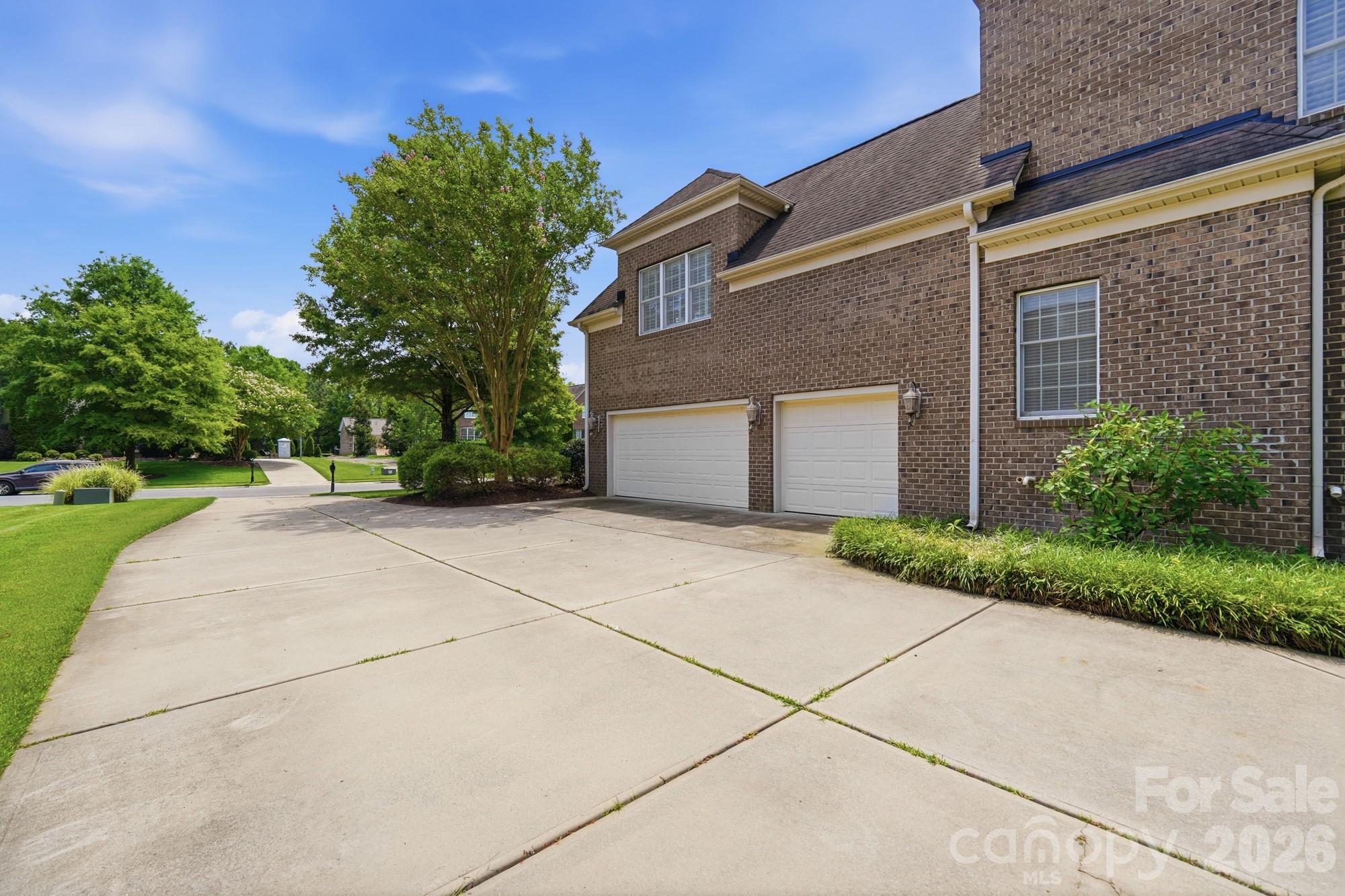 Single Family Residence at 2016 Autumn Blossom Lane, Waxhaw, photo 47 of 48