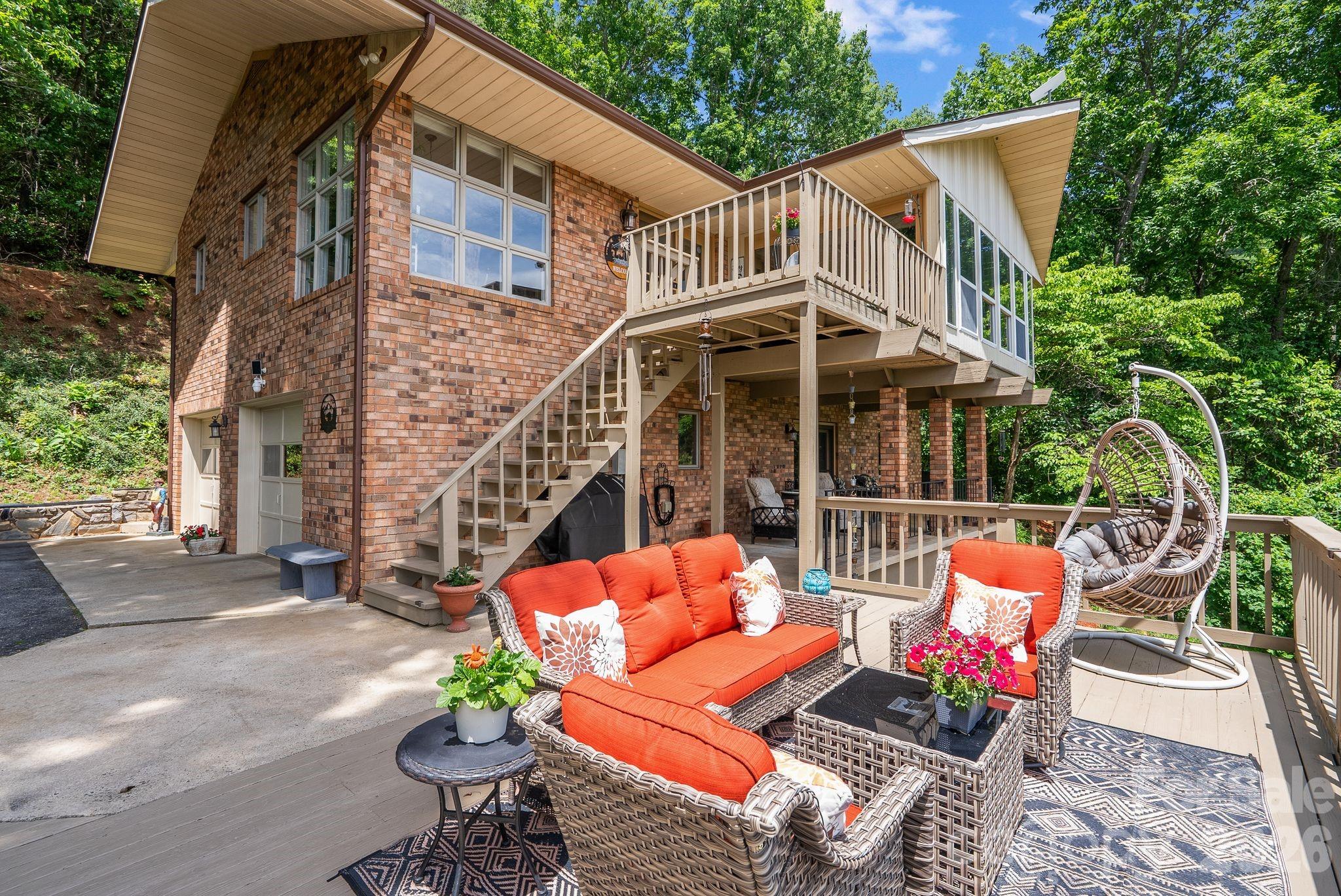 60 Little Creek Drive