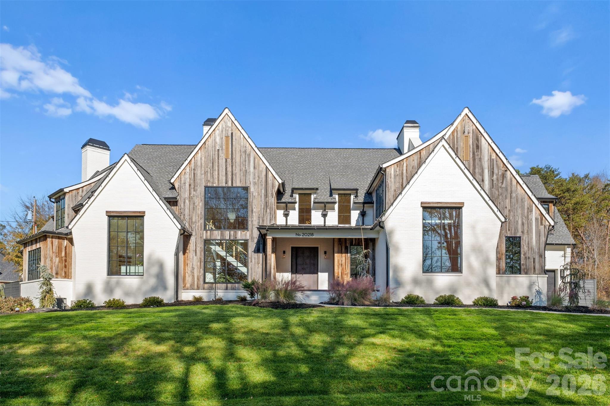 Single Family Residence at 20218 Rainbow Circle, Cornelius, photo 3 of 48