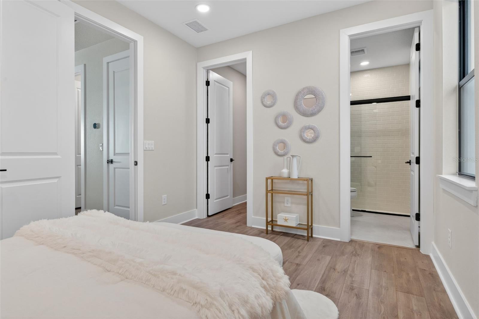 Bed 4 ensuite - 12938 PINNACLE LN, VENICE