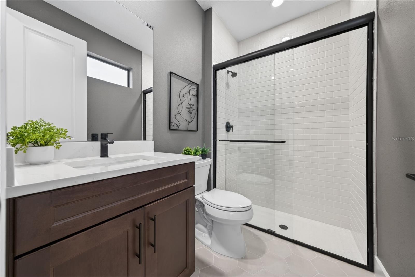 ensuite full bath (3) - 12938 PINNACLE LN, VENICE