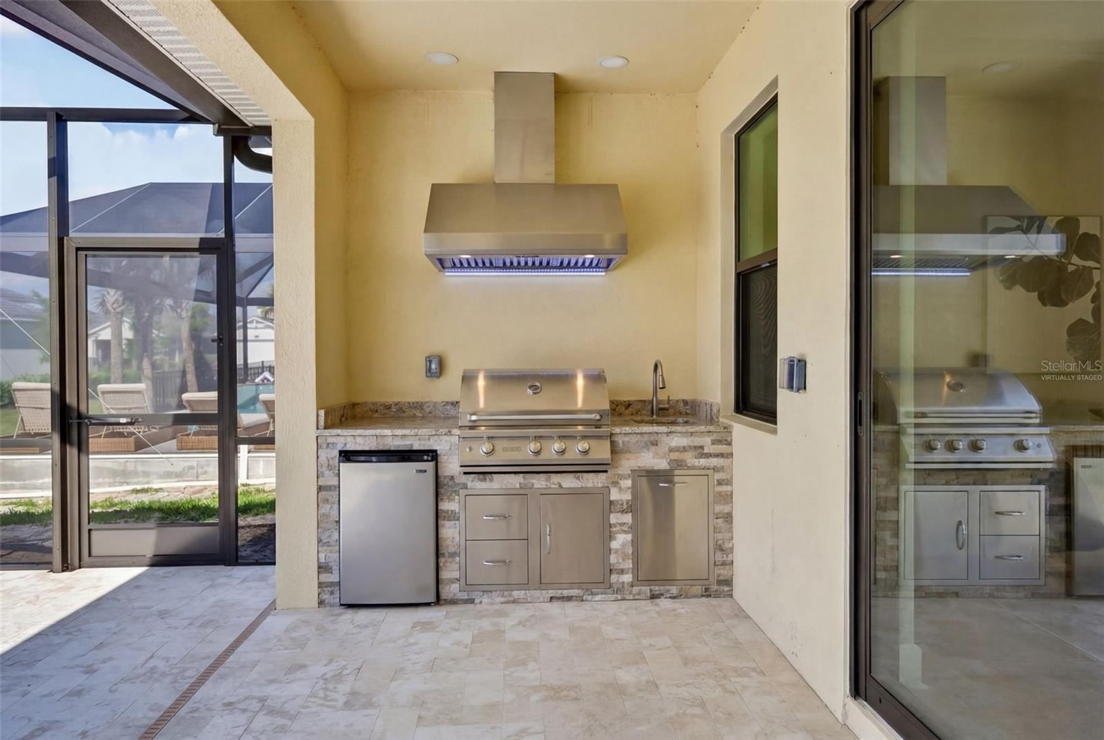 virtually staged - 12938 PINNACLE LN, VENICE