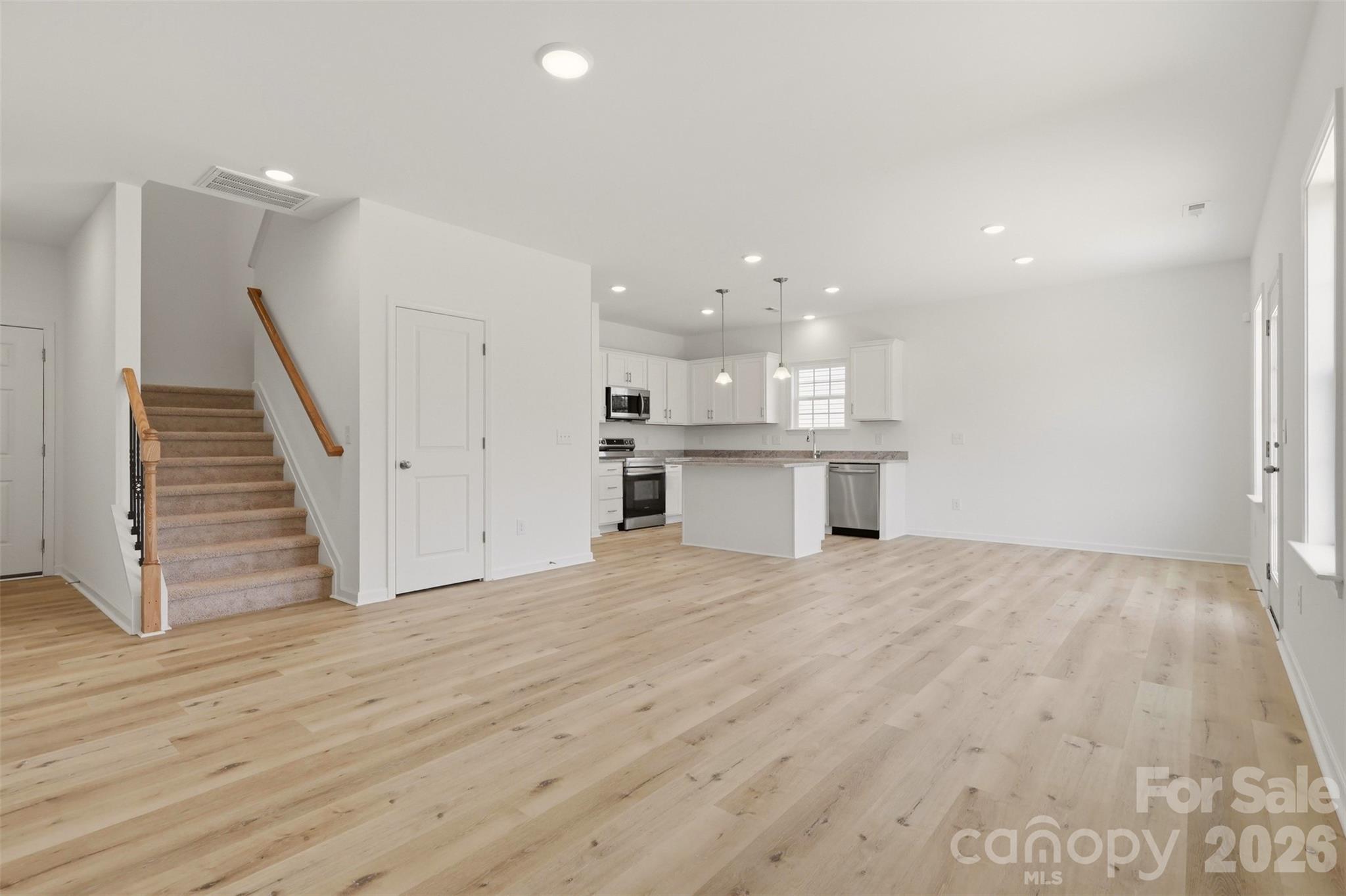 Single Family Residence at 228 Waylon Court, Lexington, photo 5 of 29