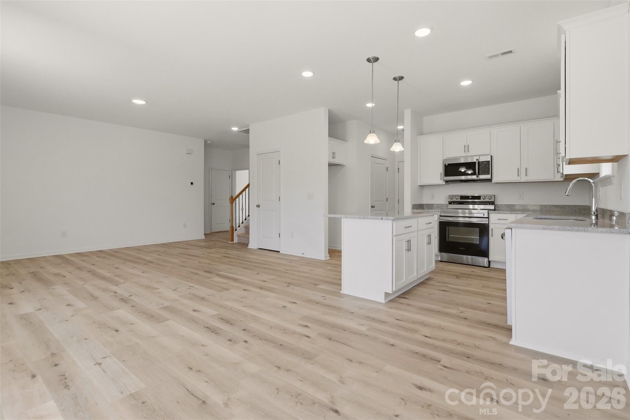 Single Family Residence at 228 Waylon Court, Lexington, photo 6 of 29