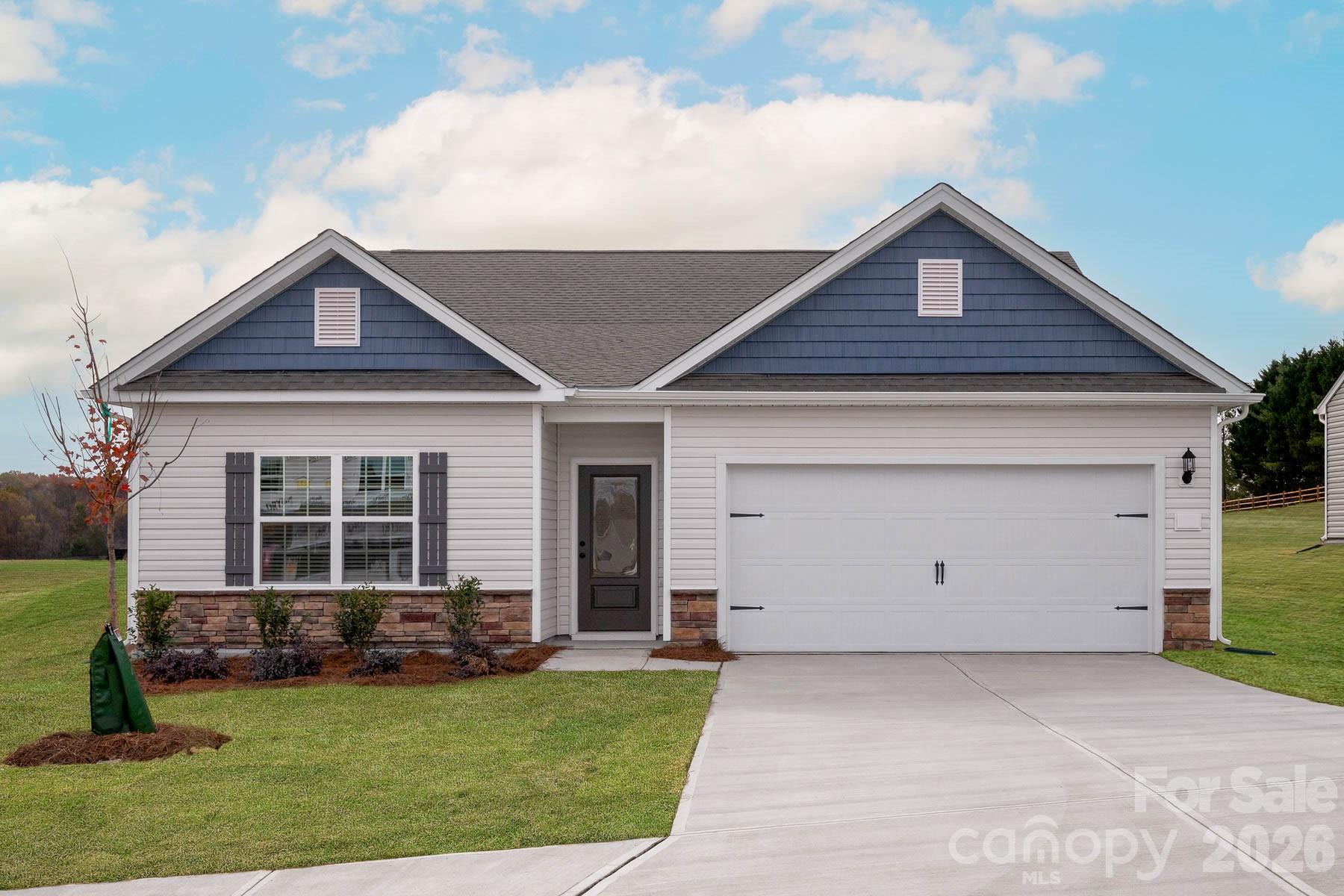 Single Family Residence at 3434 Robindale Drive, Winston Salem, photo 2 of 22