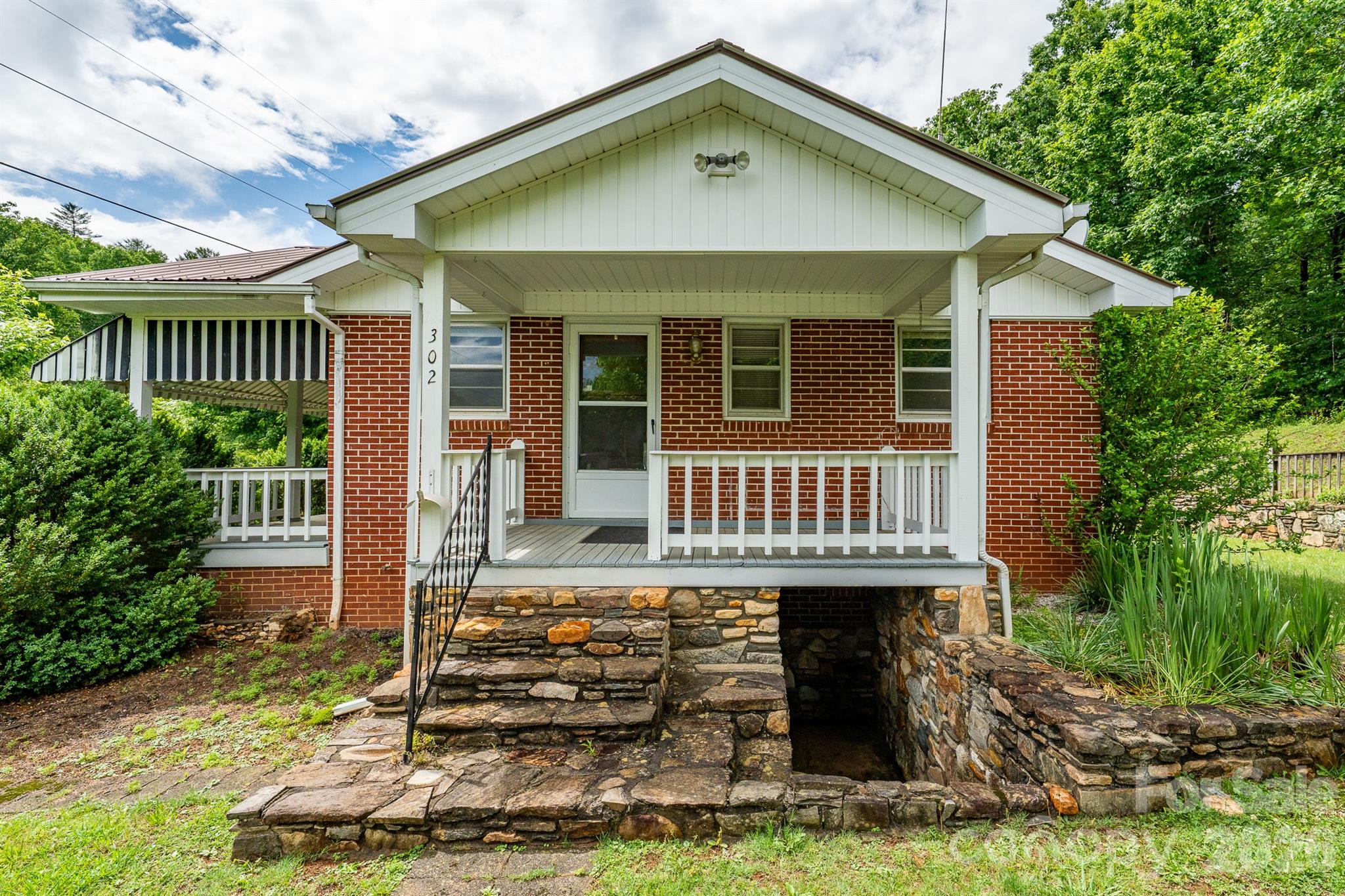 Single Family Residence at 302 Sprinkle Branch Road, Marshall, photo 2 of 38