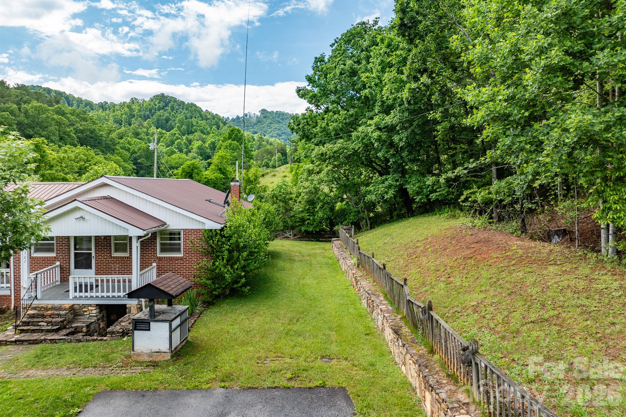 Single Family Residence at 302 Sprinkle Branch Road, Marshall, photo 6 of 38