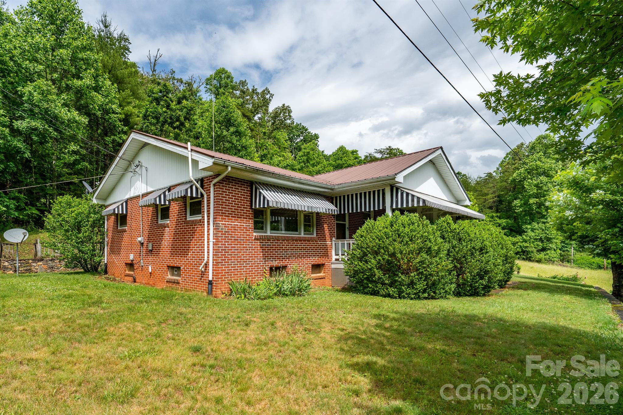 Single Family Residence at 302 Sprinkle Branch Road, Marshall, photo 8 of 38