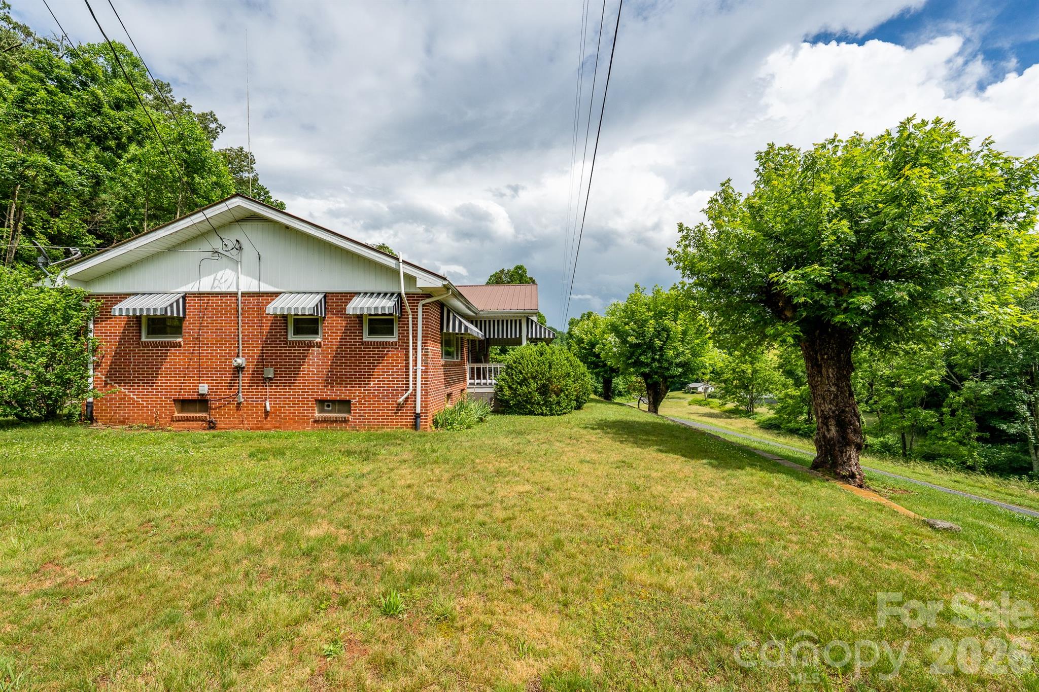 Single Family Residence at 302 Sprinkle Branch Road, Marshall, photo 9 of 38