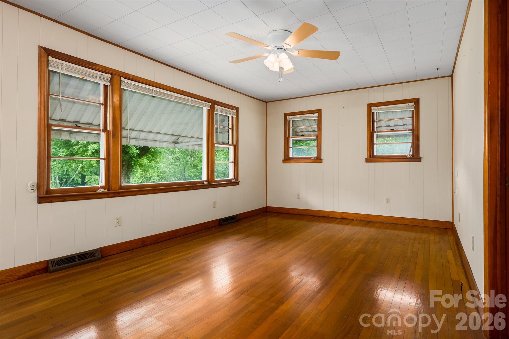 Single Family Residence at 302 Sprinkle Branch Road, Marshall, photo 17 of 38