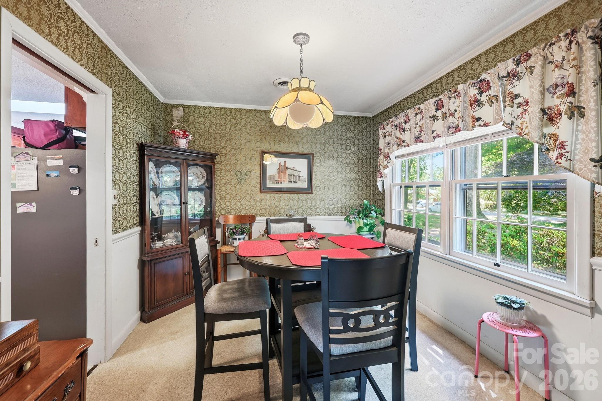 Single Family Residence at 401 White Oaks Drive, Salisbury, photo 9 of 18