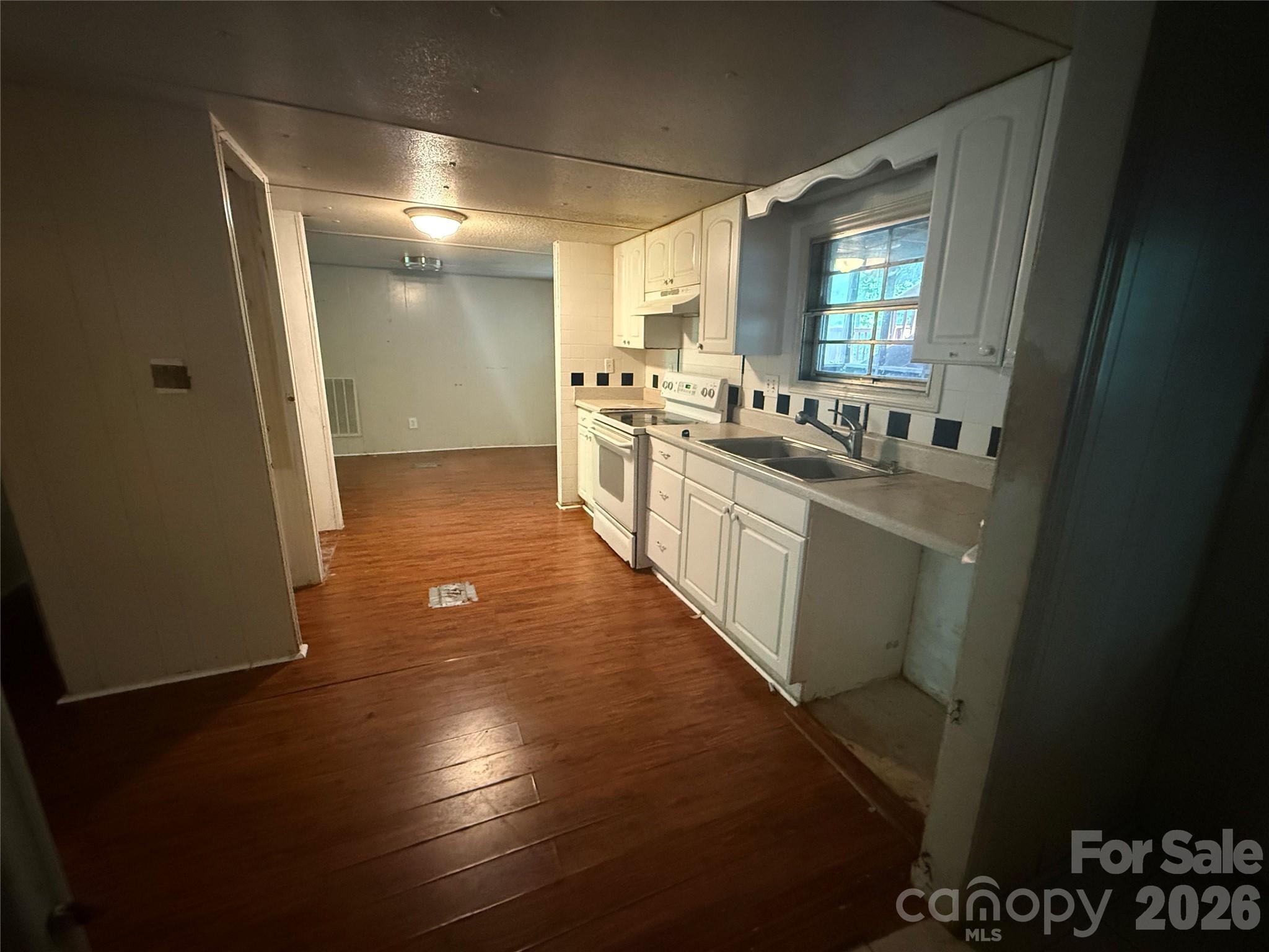 Single Family Residence at 188 Forest Drive, Fort Mill, photo 30 of 45